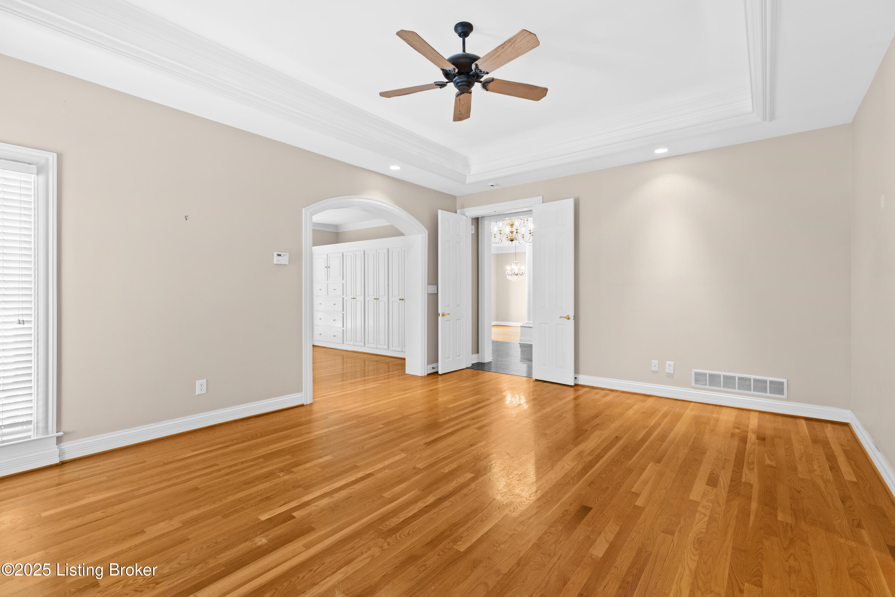 12030 Hunting Crest Dr