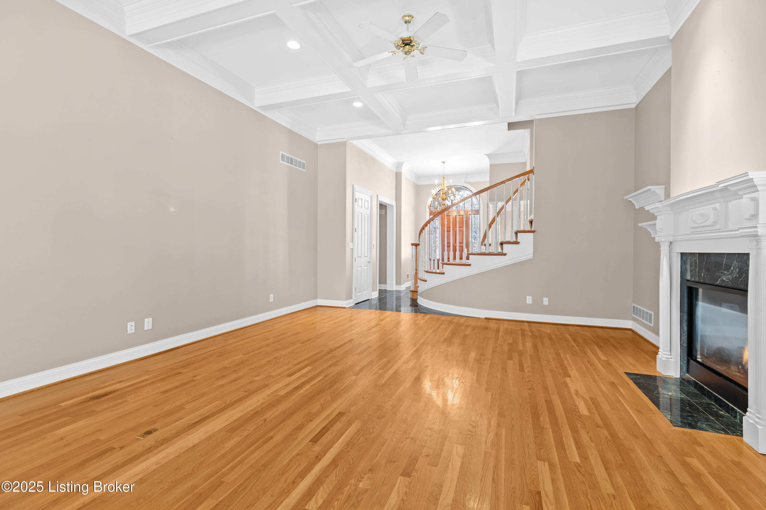 12030 Hunting Crest Dr