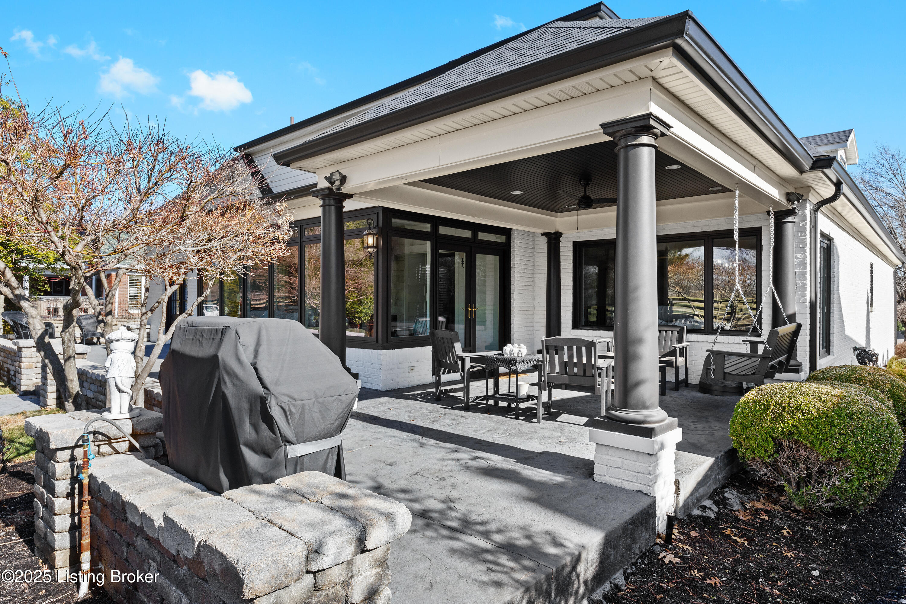 6014 Regal Springs Dr
