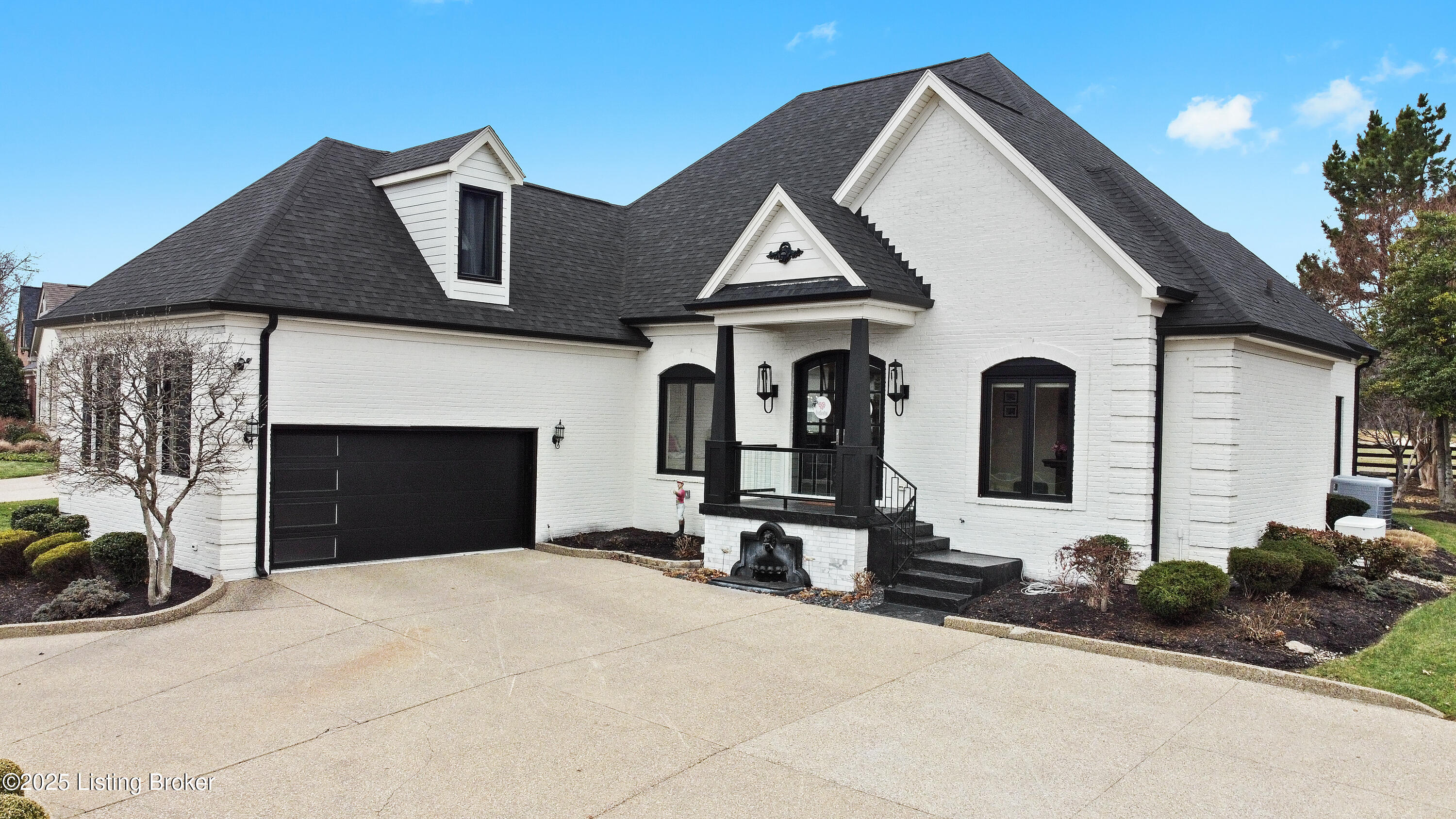 6014 Regal Springs Dr