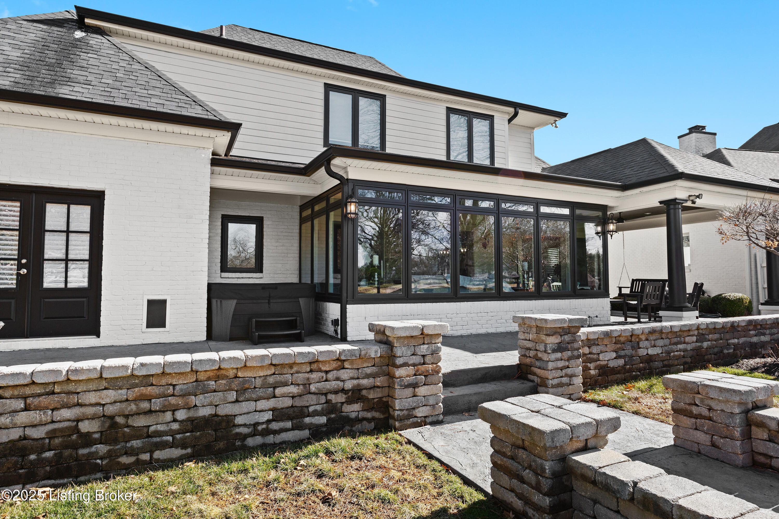 6014 Regal Springs Dr