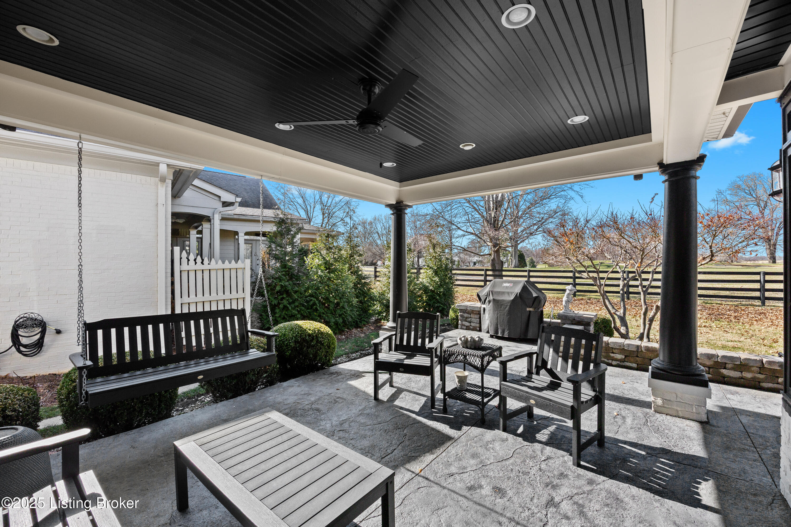 6014 Regal Springs Dr