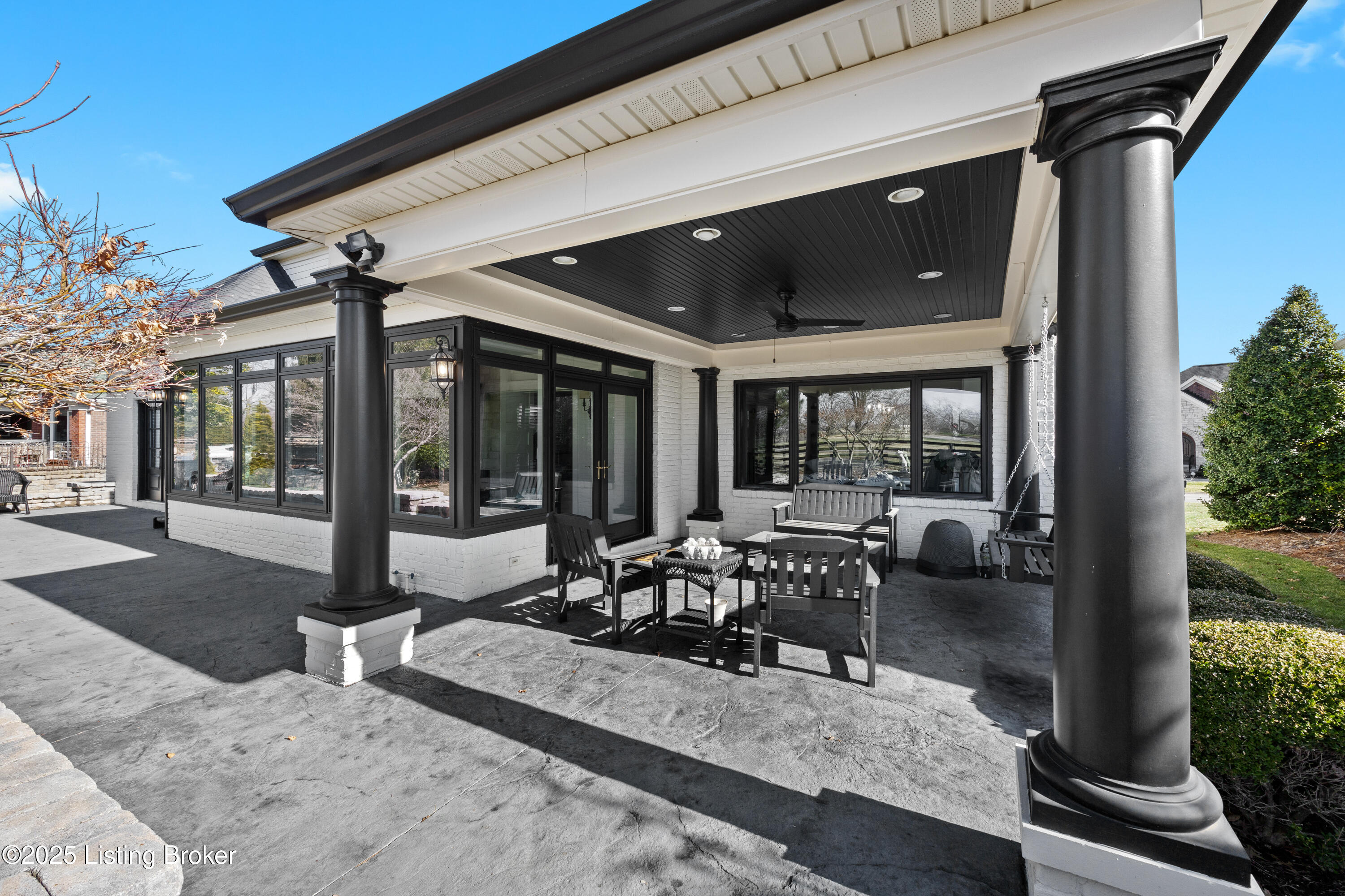 6014 Regal Springs Dr