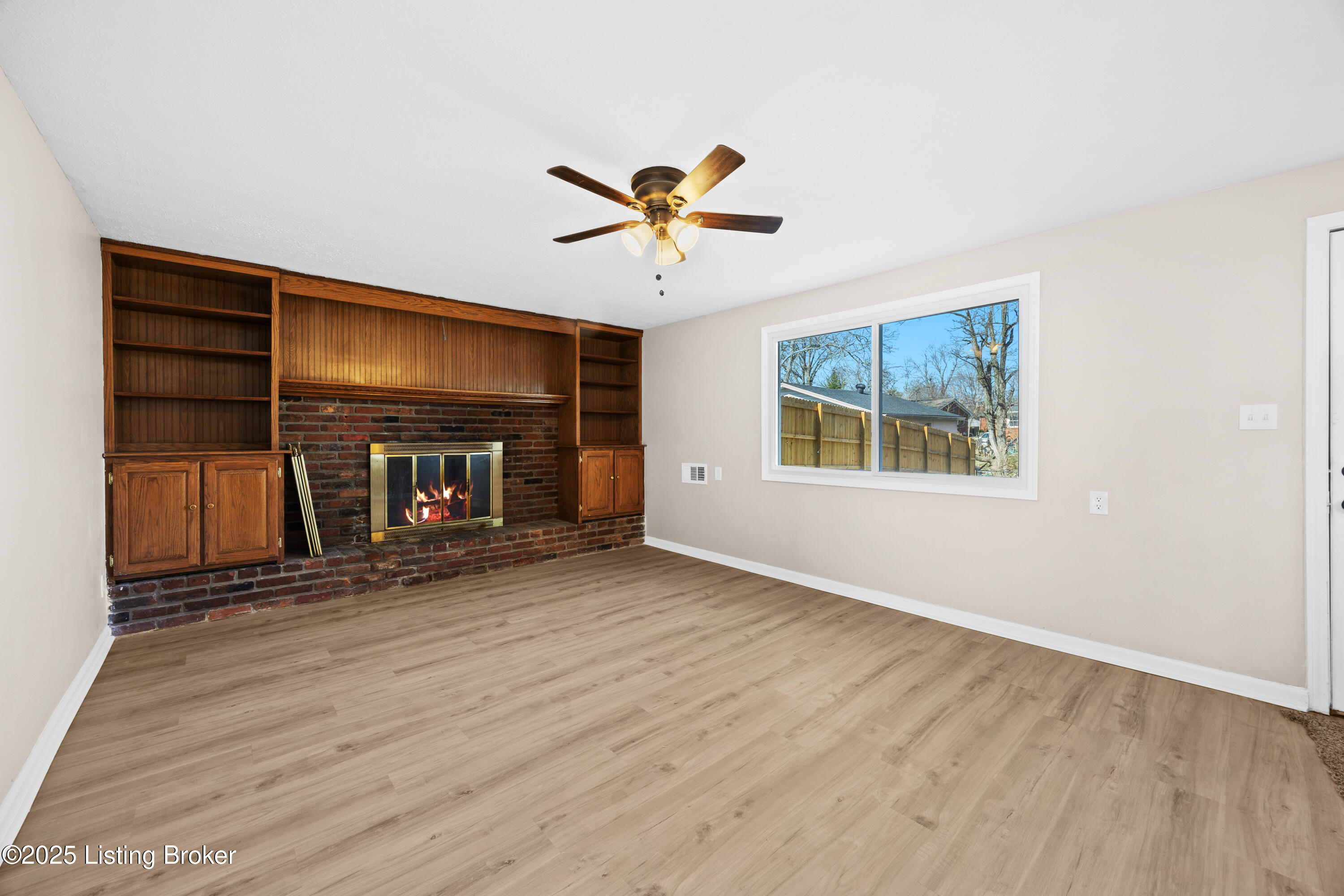 5308 Sprucewood Dr