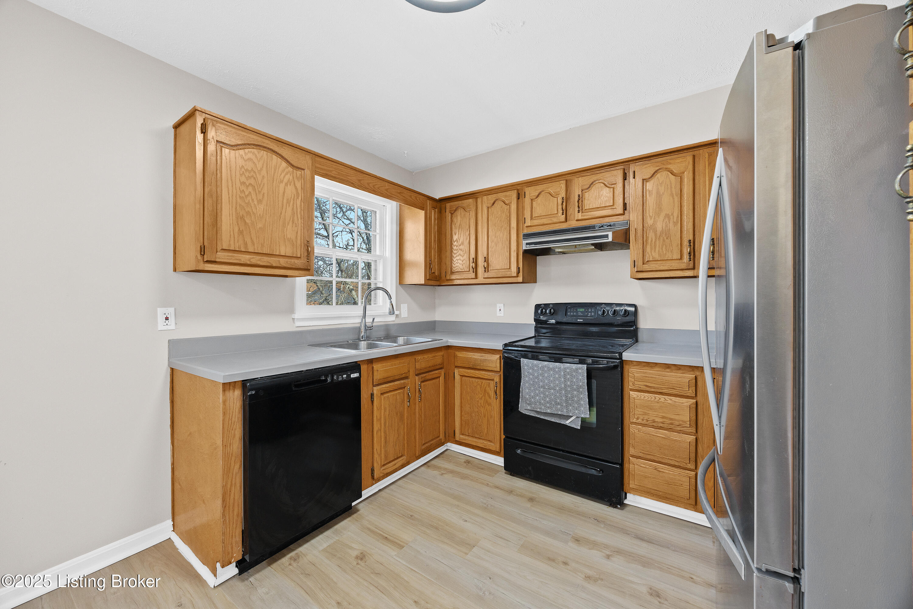 5308 Sprucewood Dr
