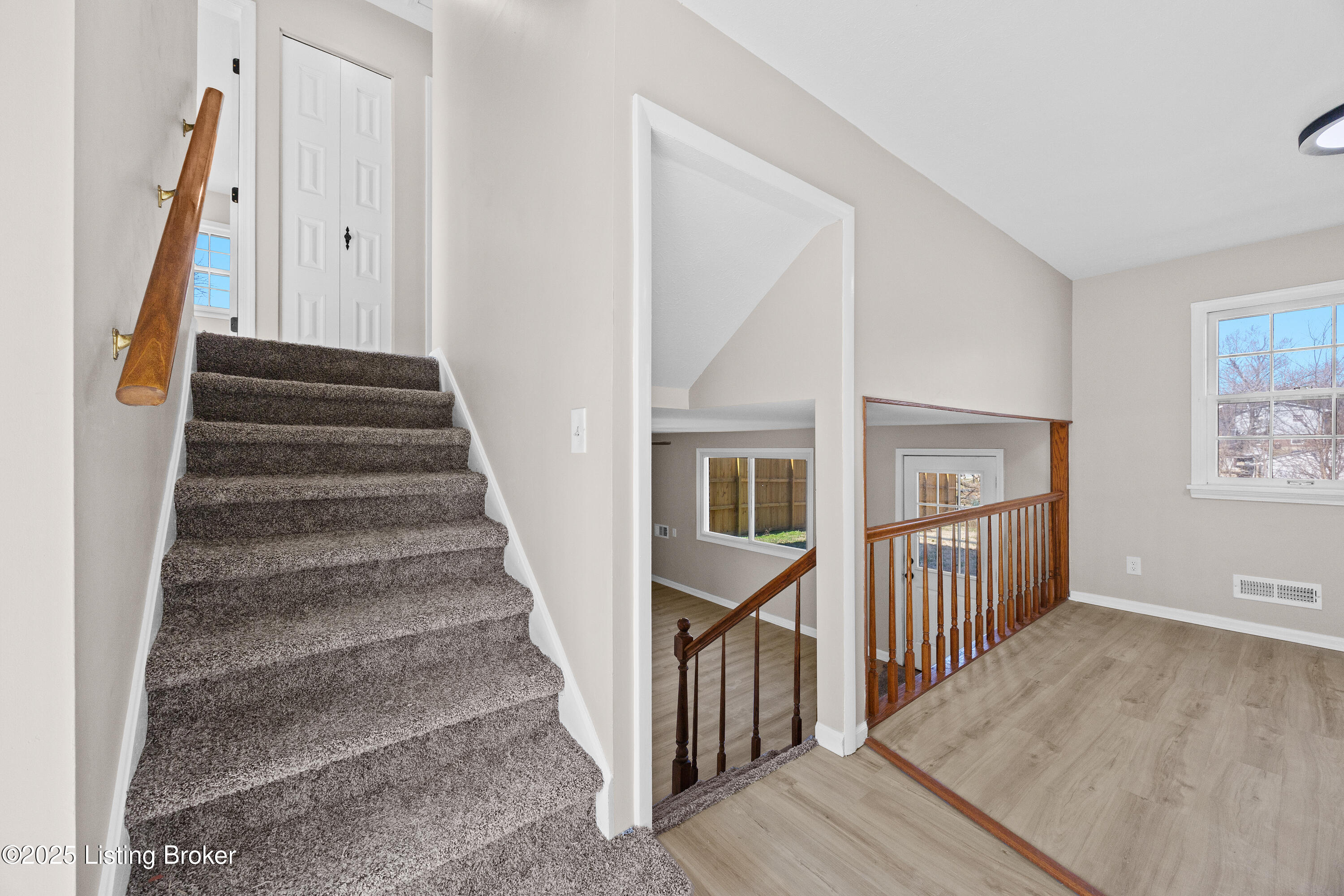 5308 Sprucewood Dr