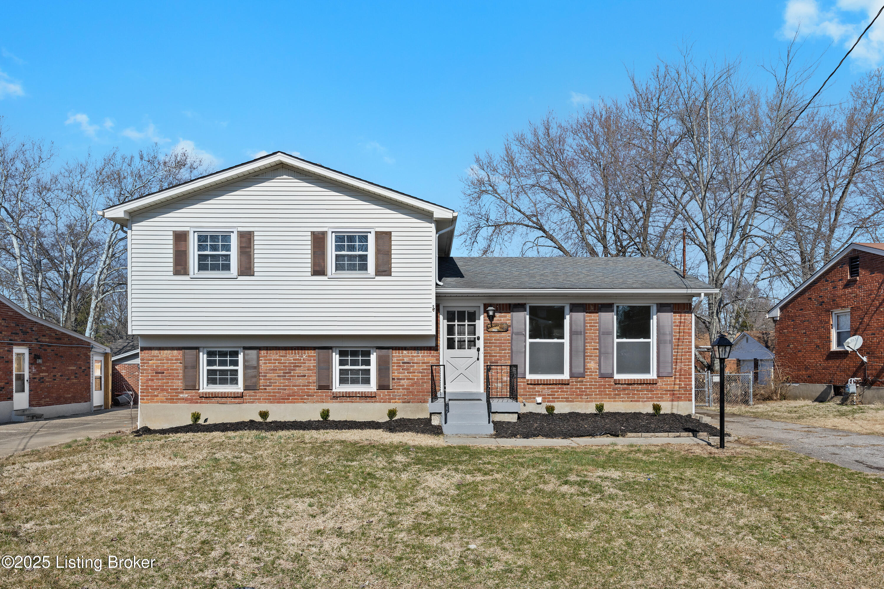 5308 Sprucewood Dr