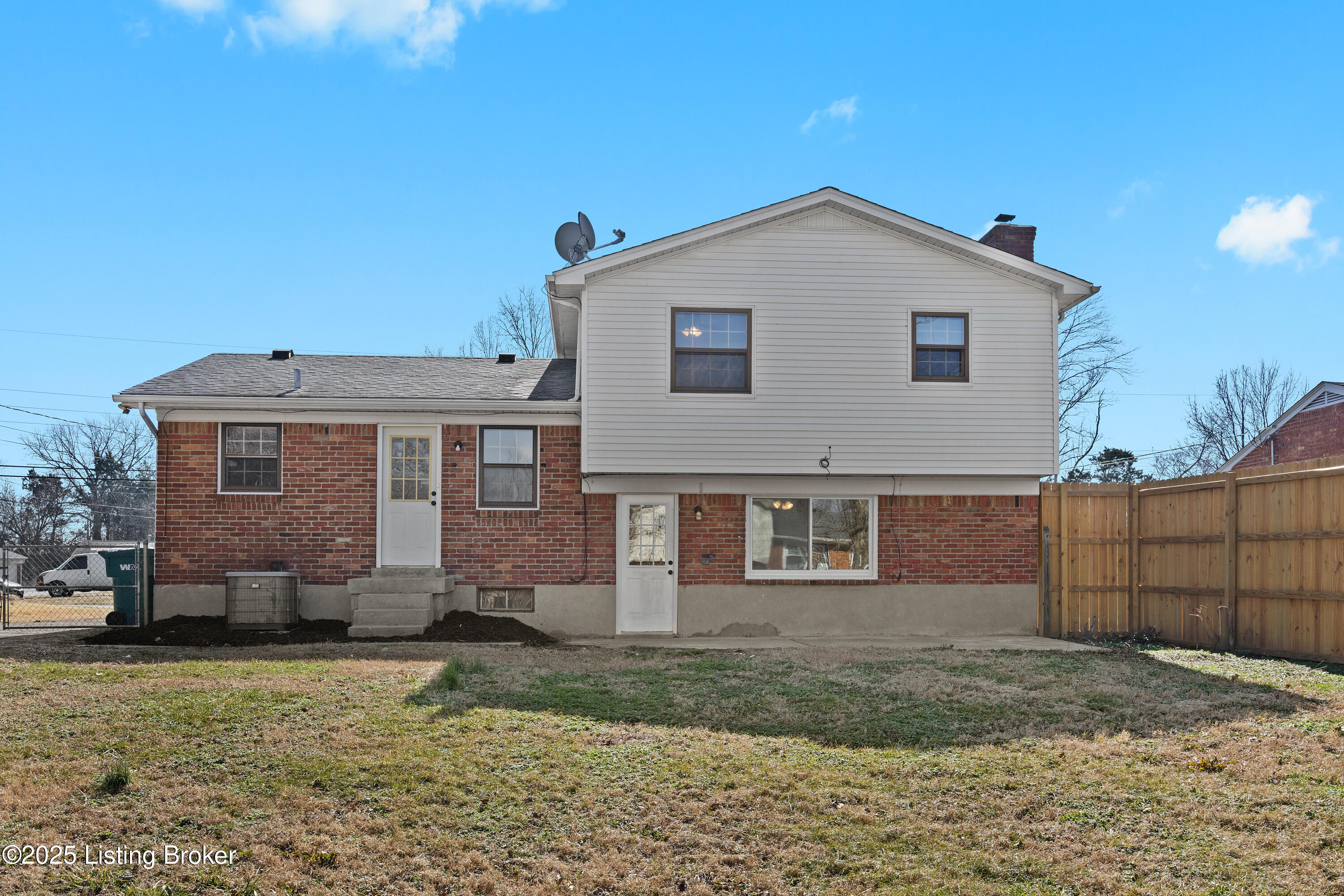 5308 Sprucewood Dr