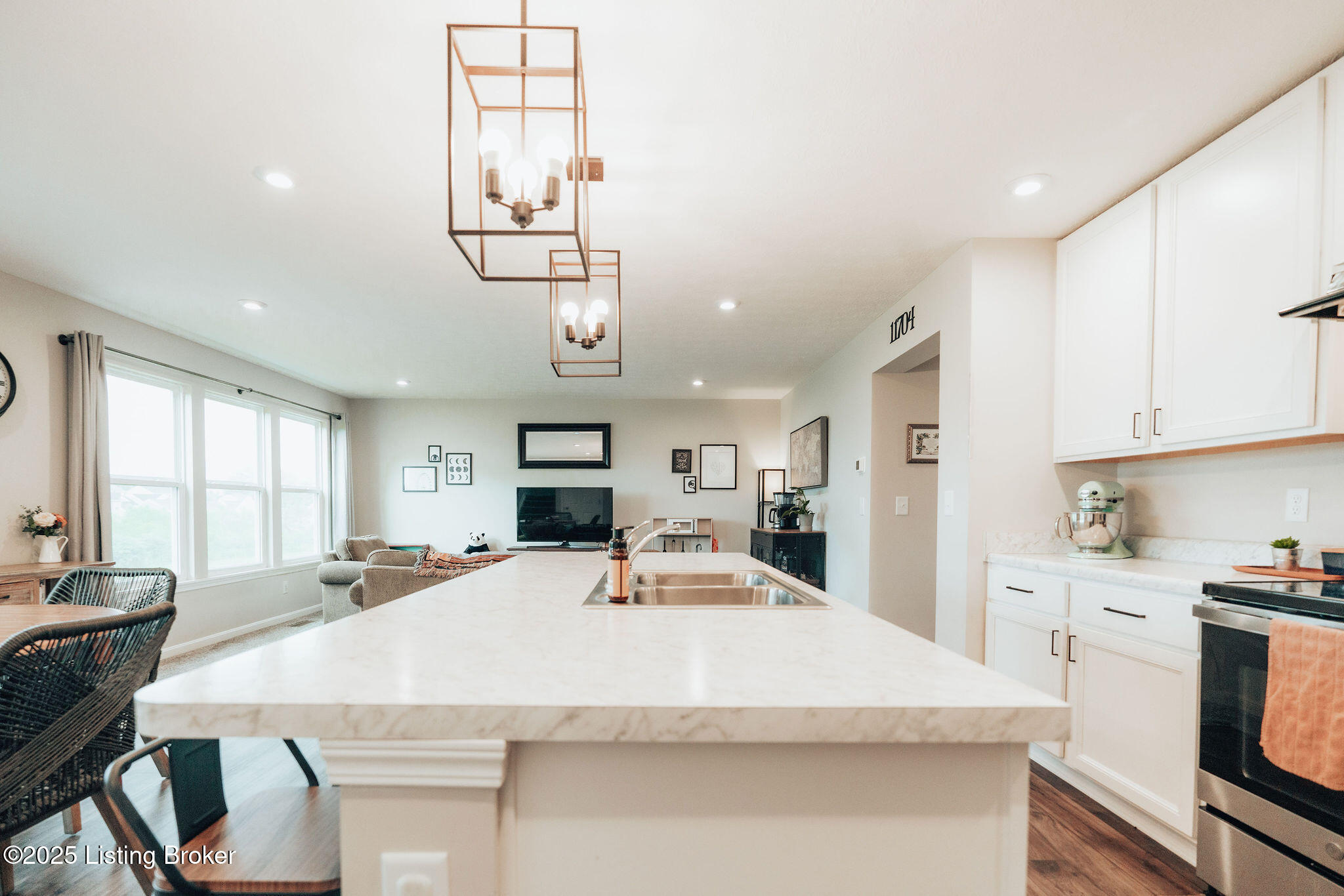 398 Birchwood Dr