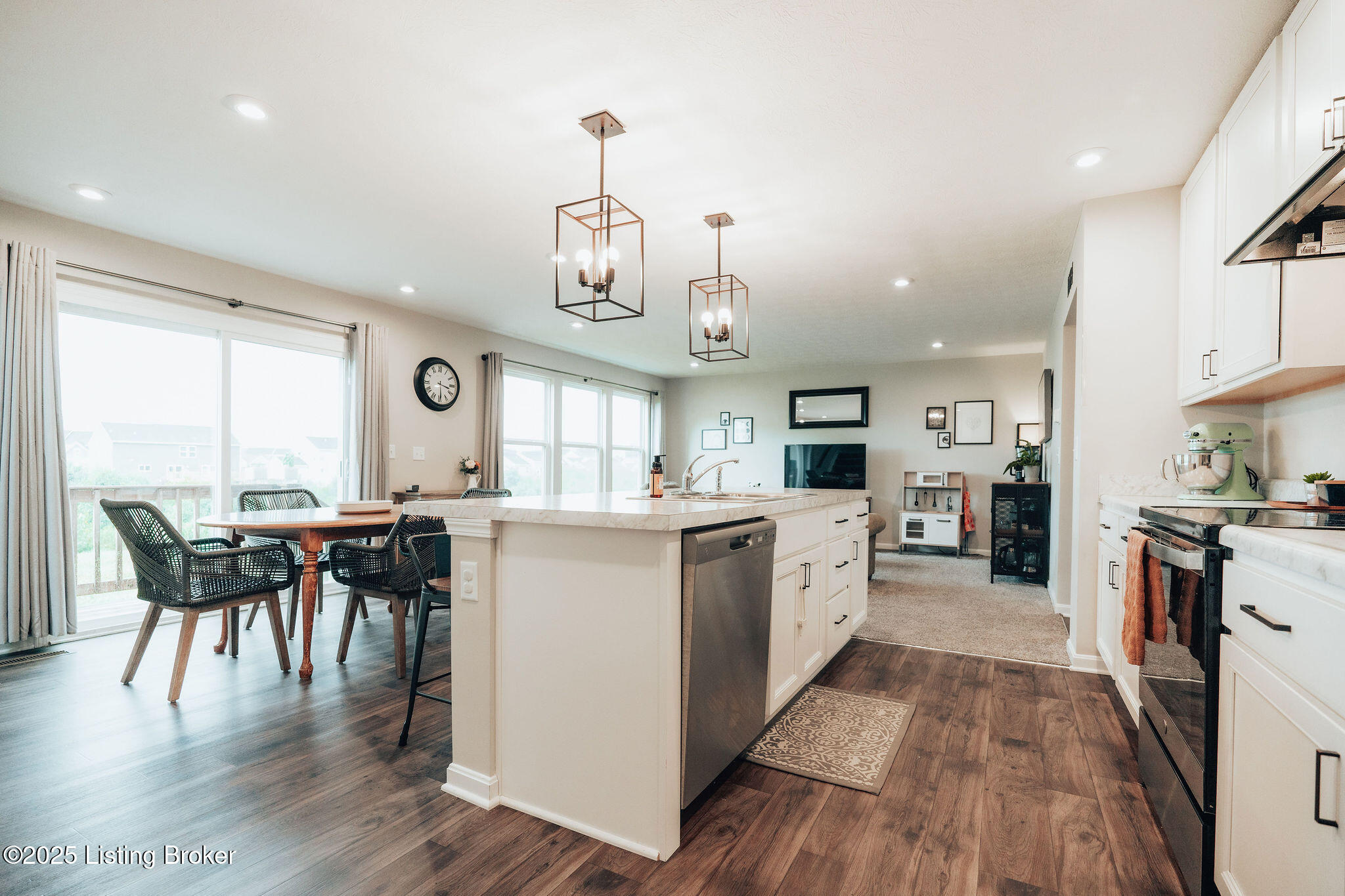 398 Birchwood Dr