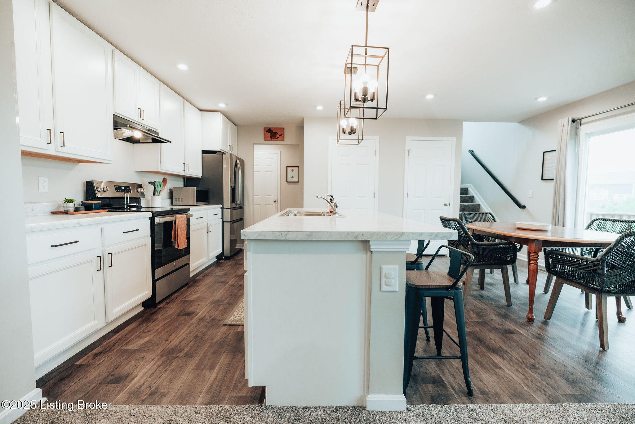 398 Birchwood Dr