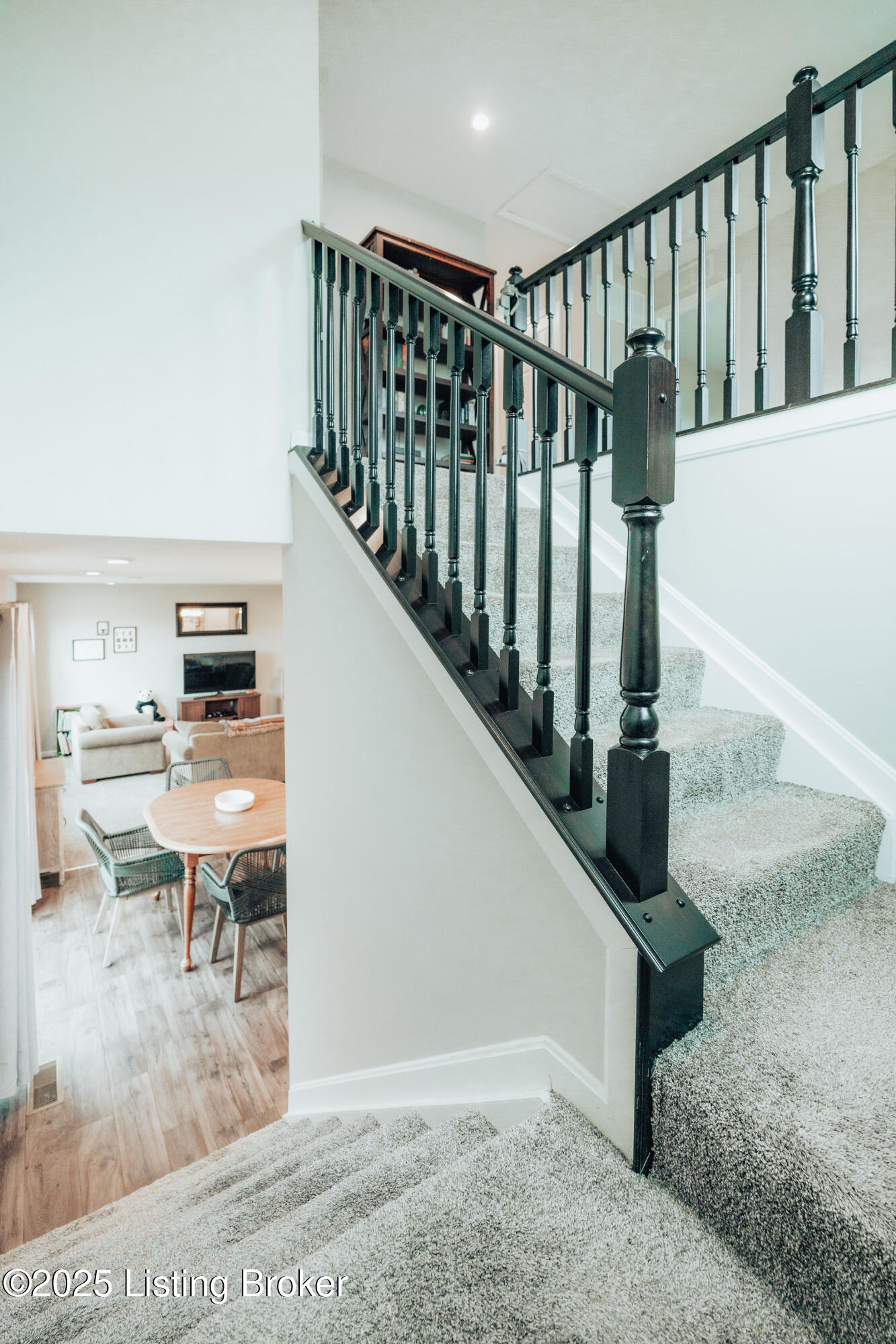 398 Birchwood Dr