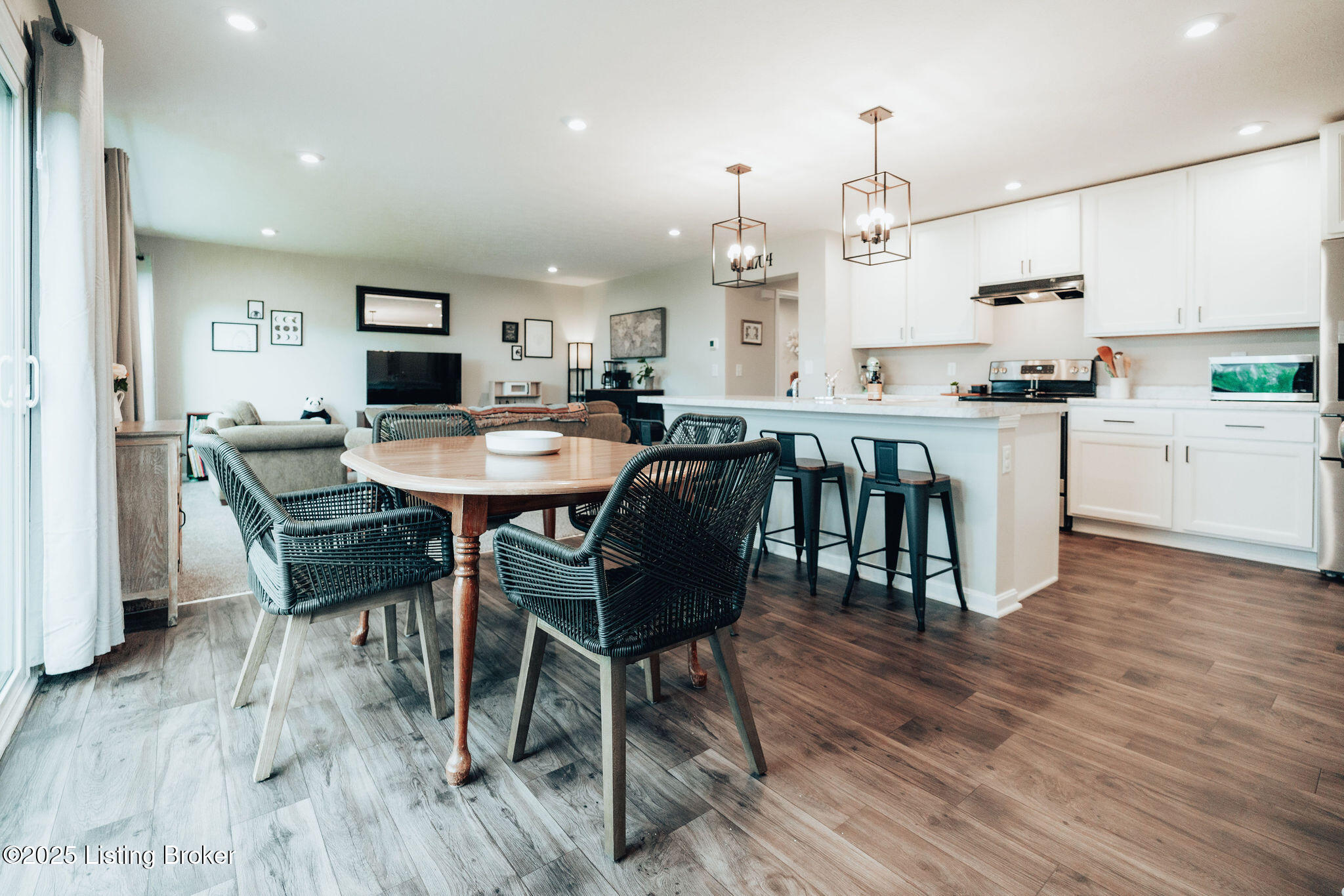 398 Birchwood Dr