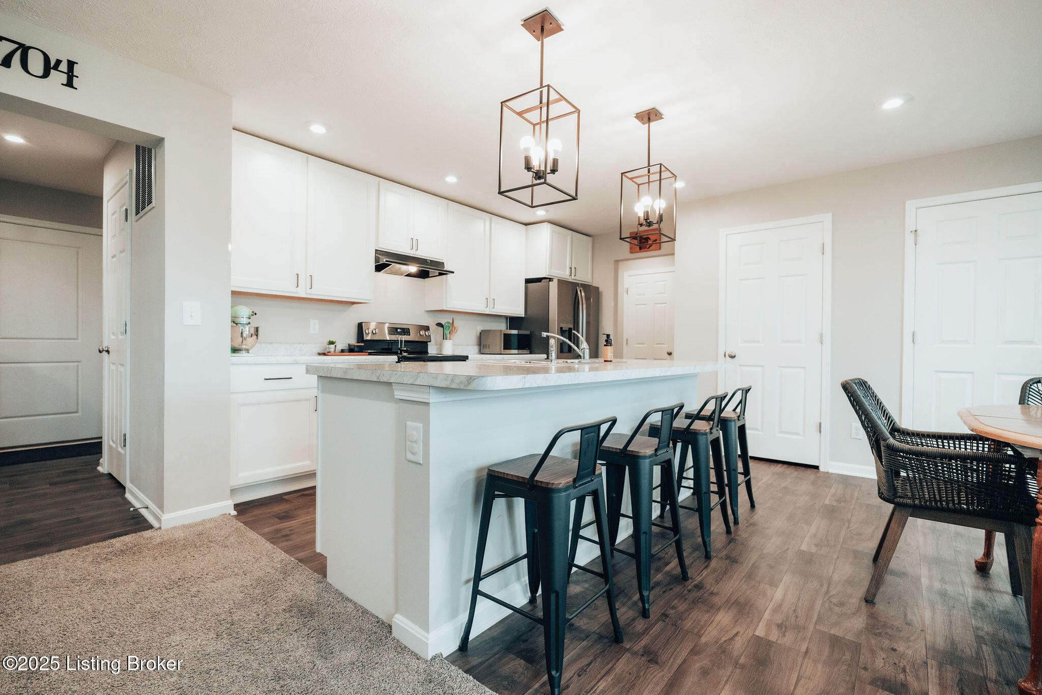 398 Birchwood Dr