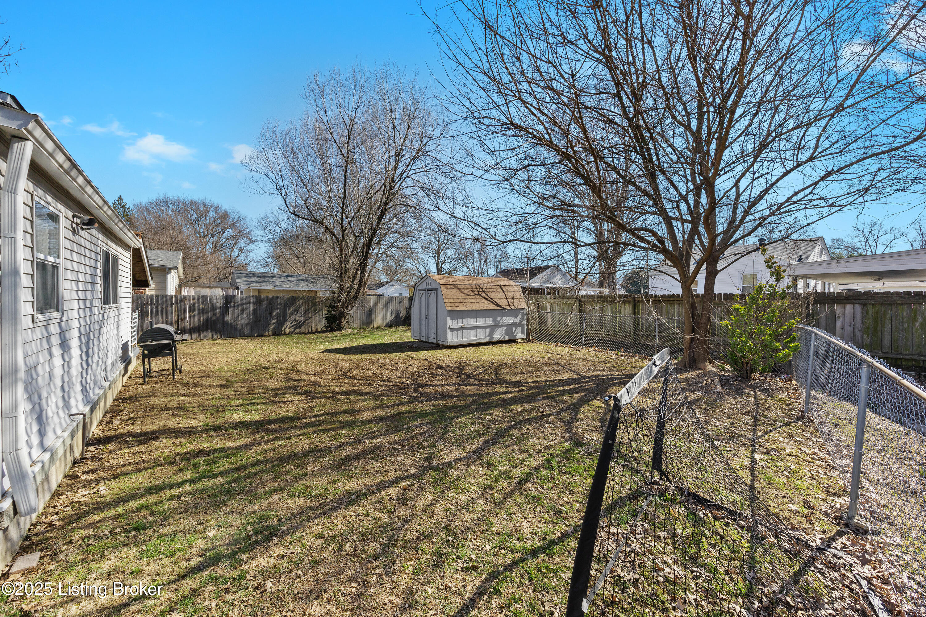 4925 Hyde Park Dr