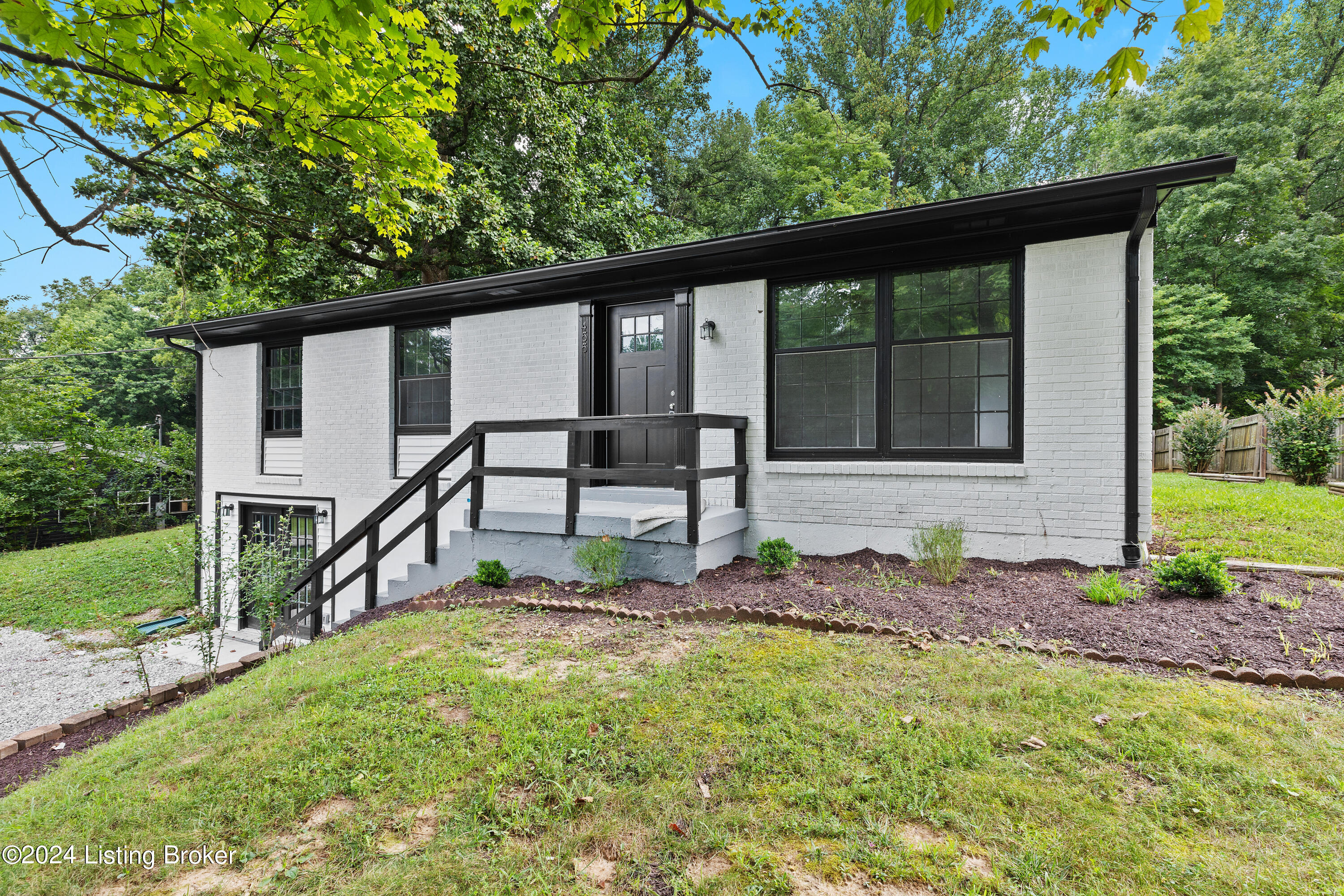 455 Wildwood Dr