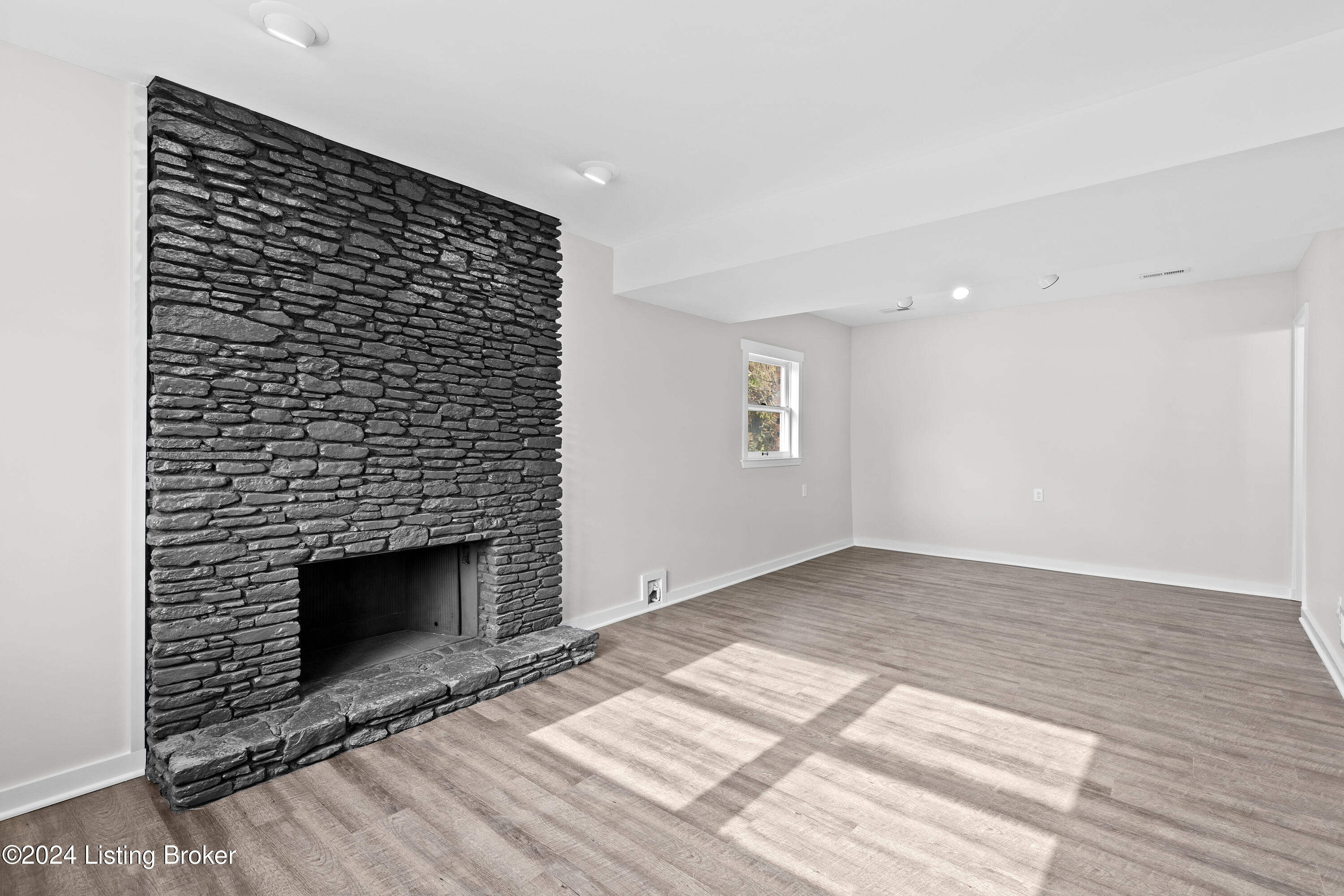 252 Elaine Way