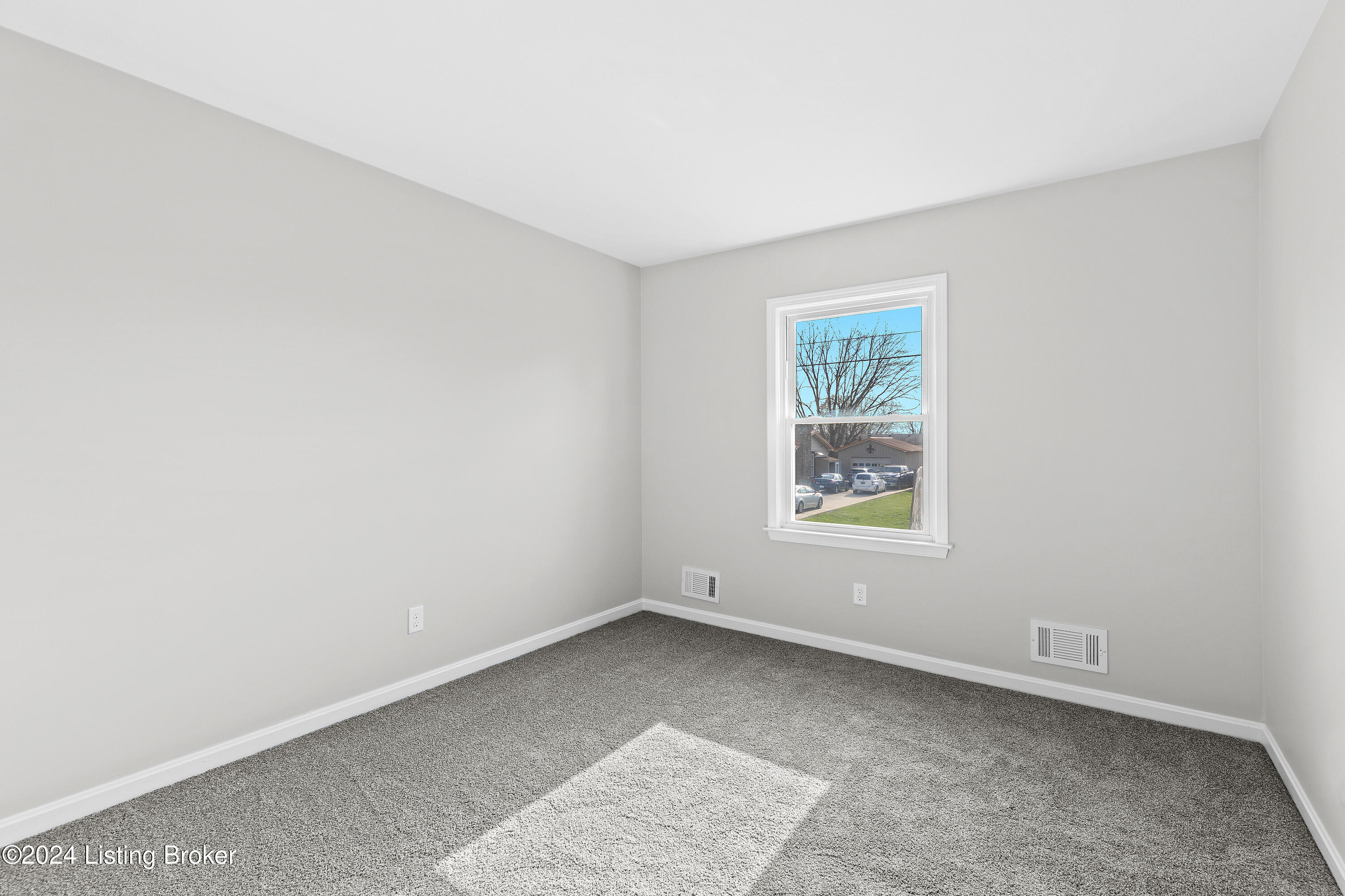 252 Elaine Way