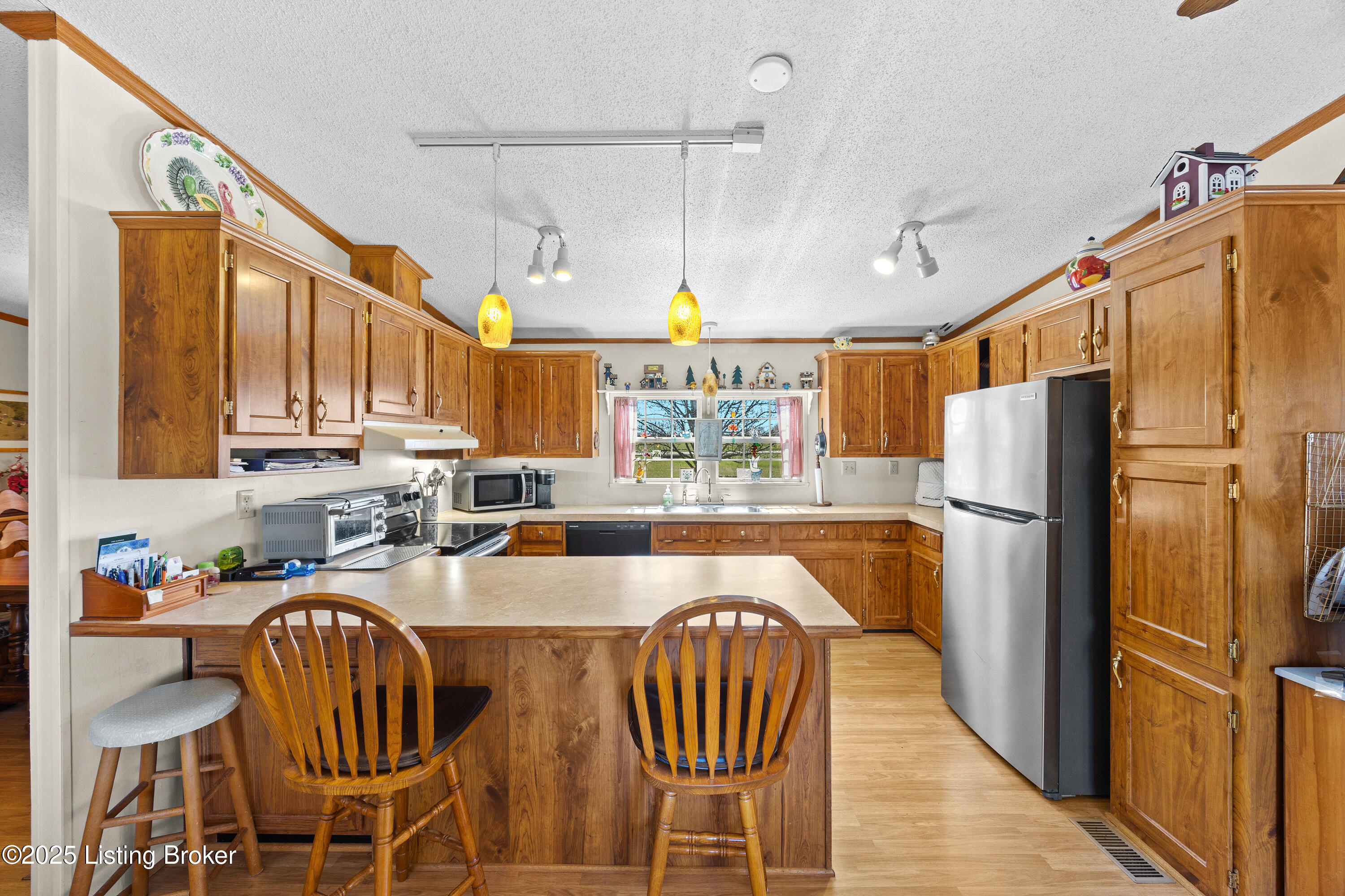 1194 Morton Ridge Rd