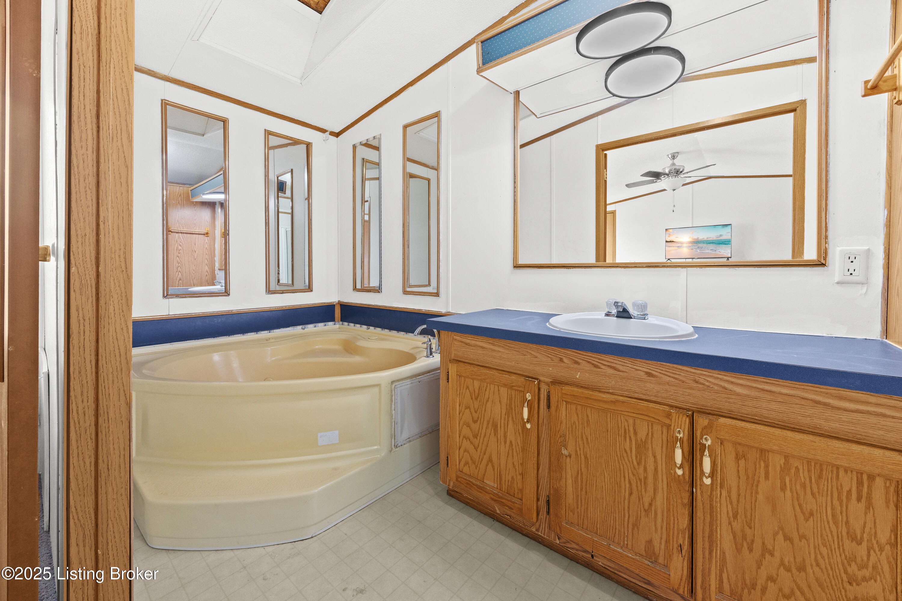135 Sam Newton Ln