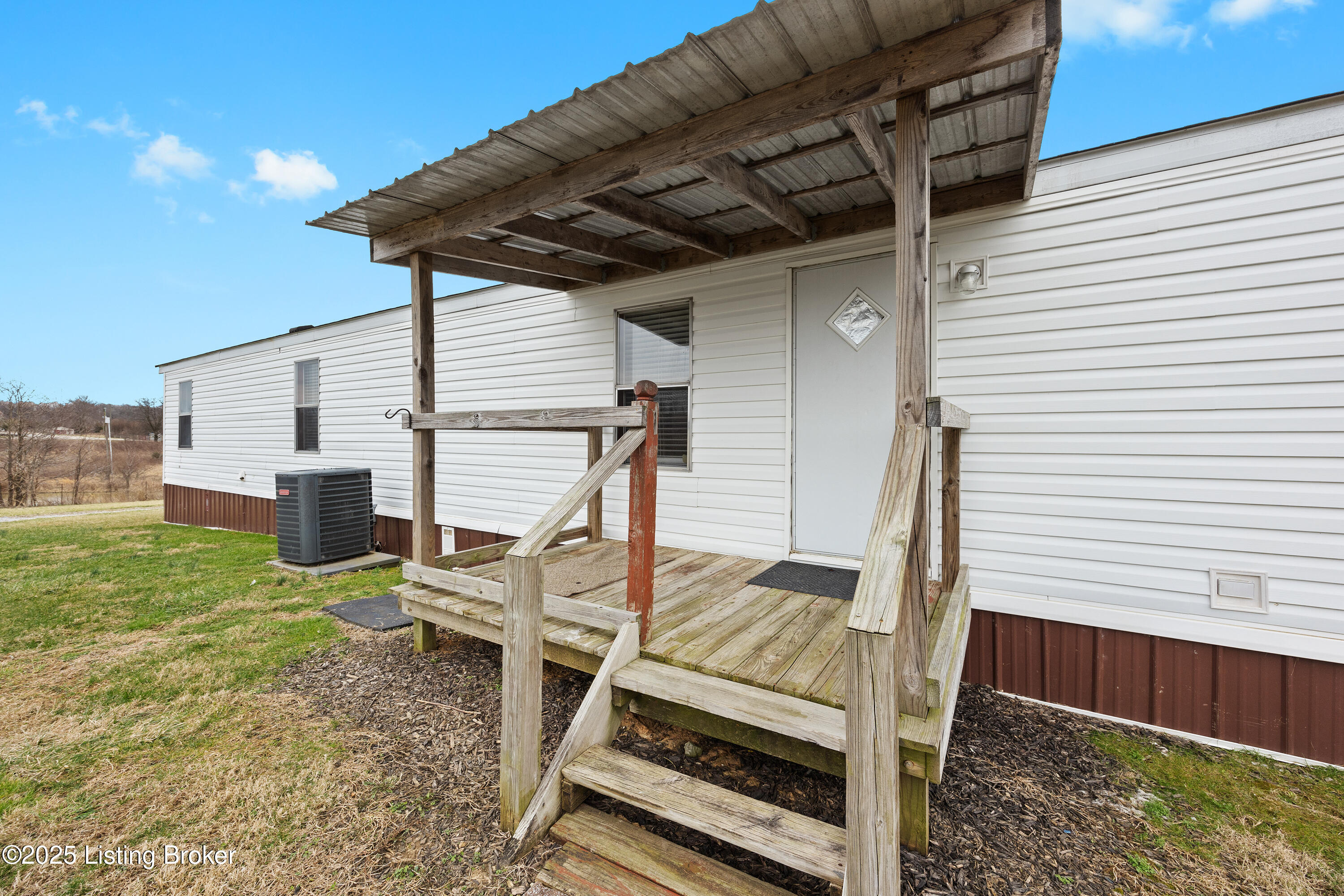 135 Sam Newton Ln