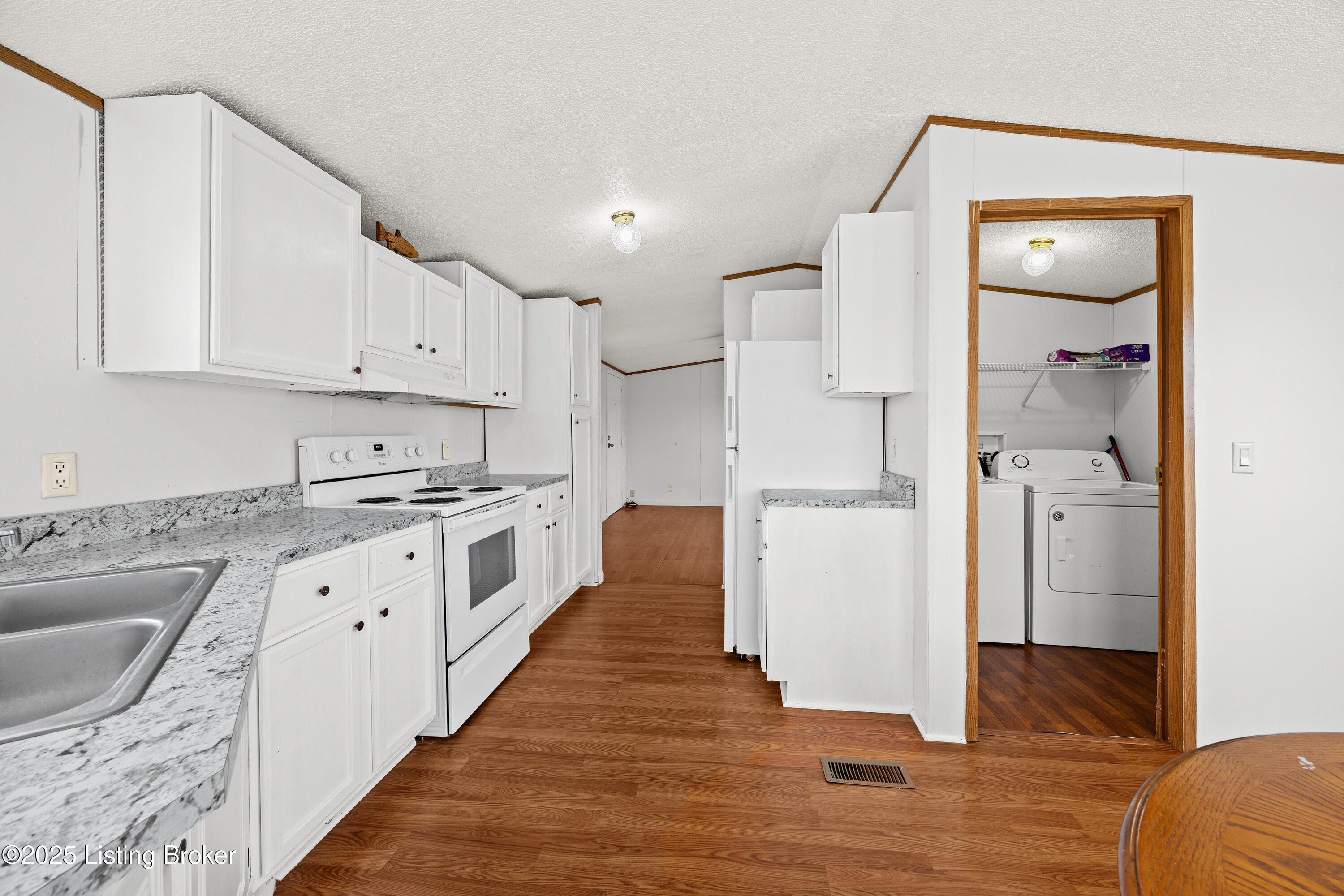 135 Sam Newton Ln