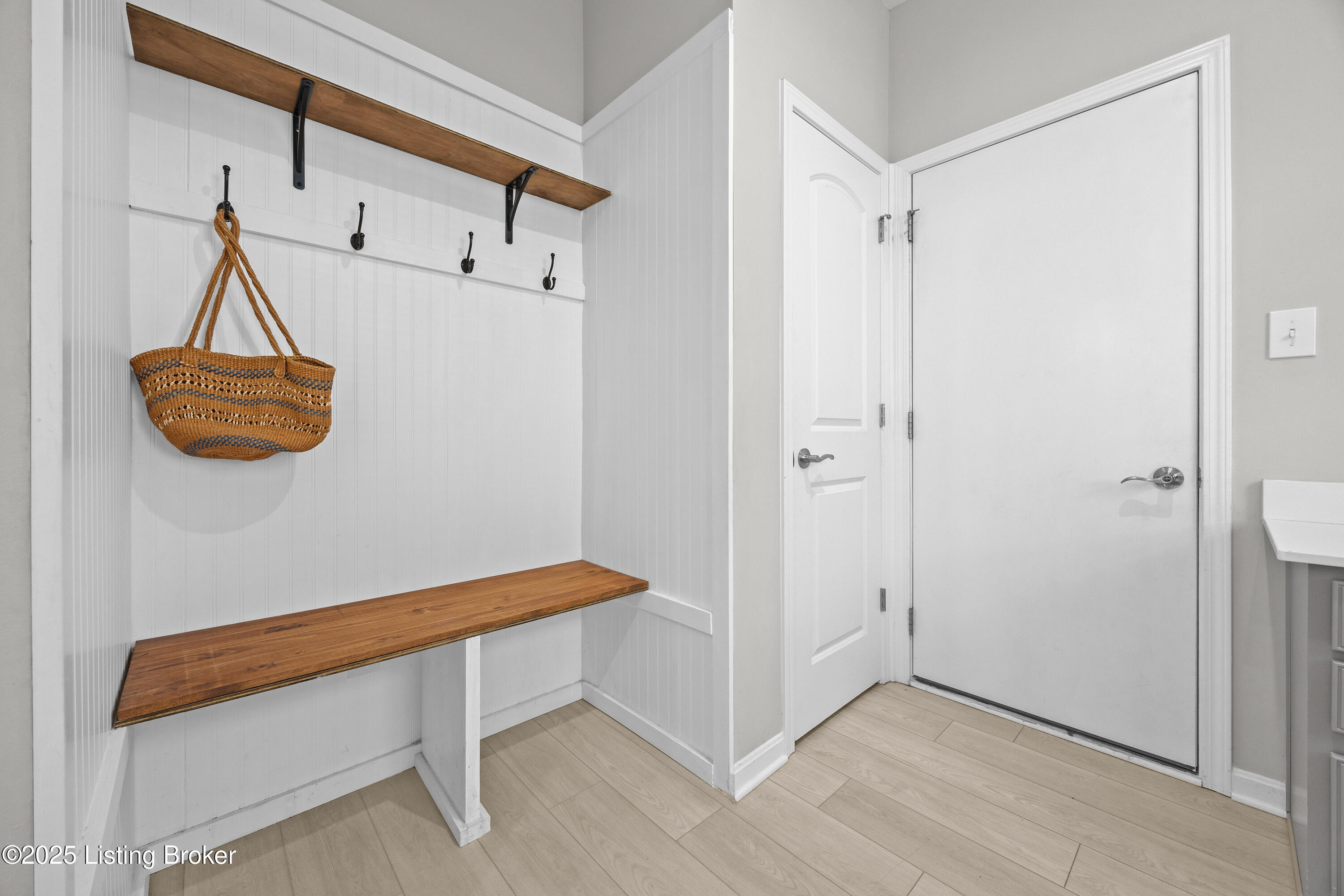 3942 Creek Meadow Dr