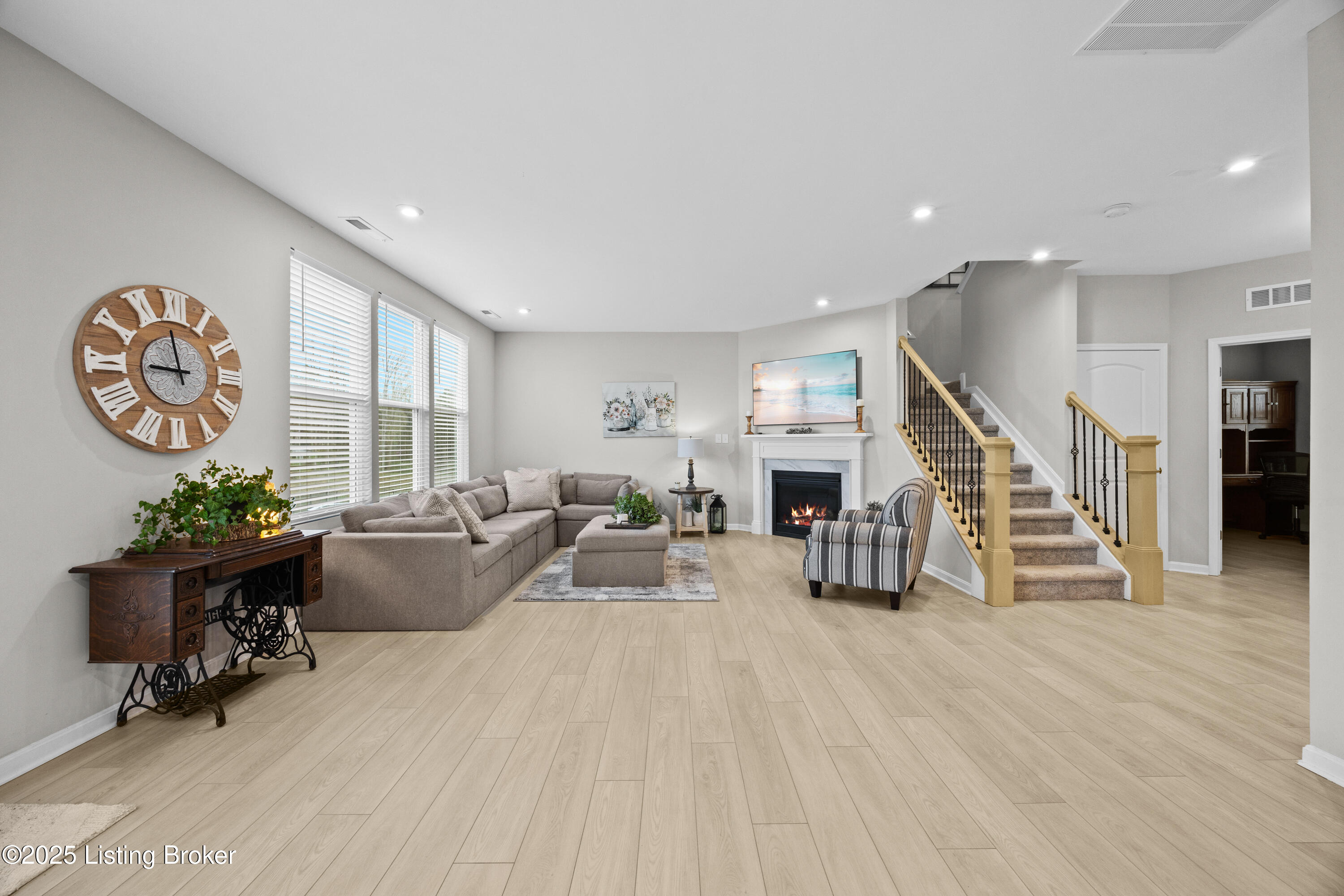 3942 Creek Meadow Dr