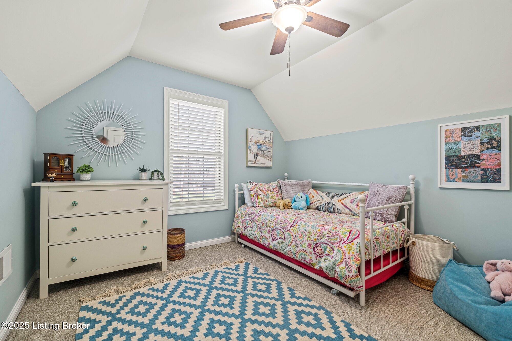 113 Stoneledge Dr