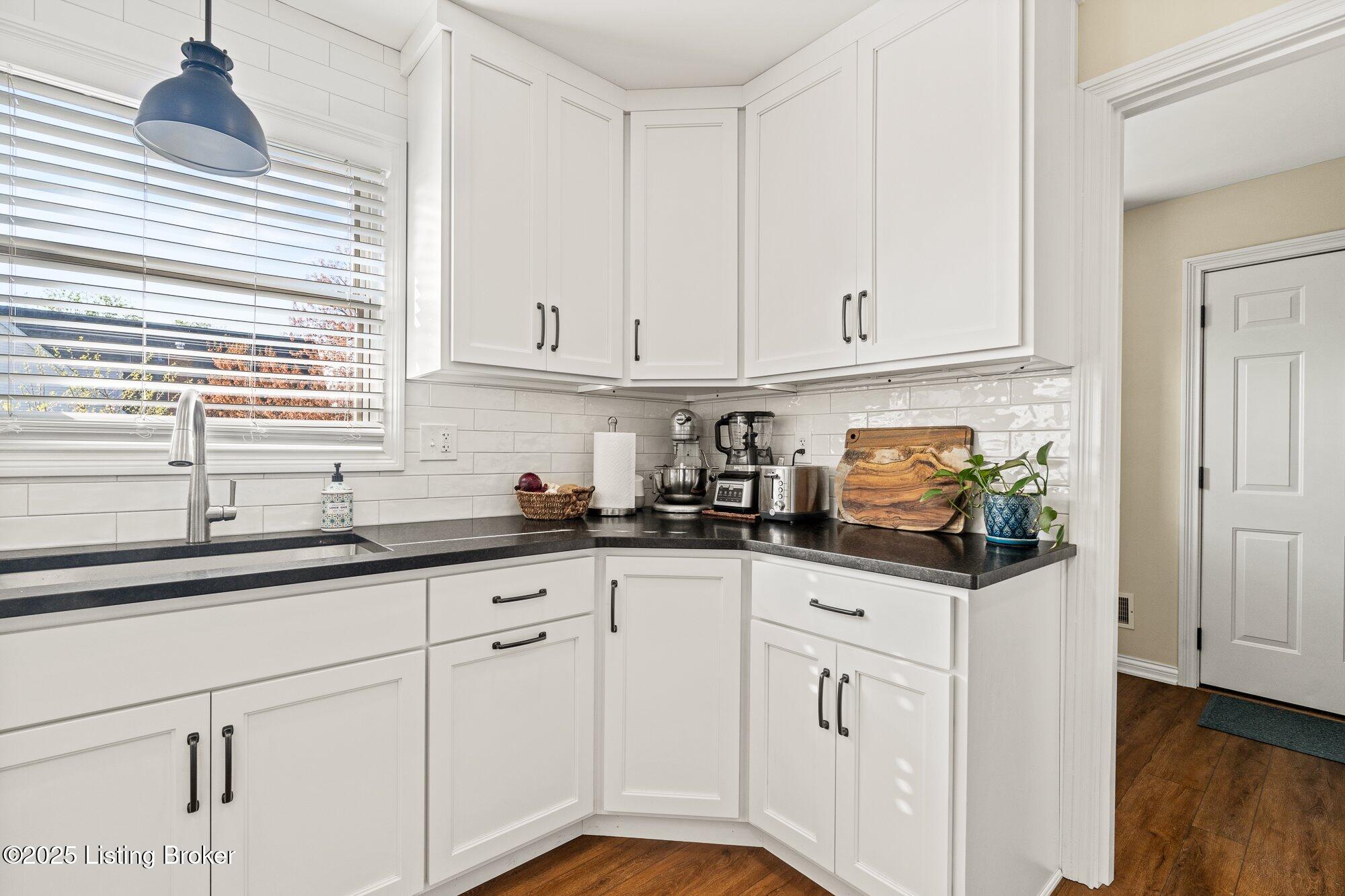 113 Stoneledge Dr