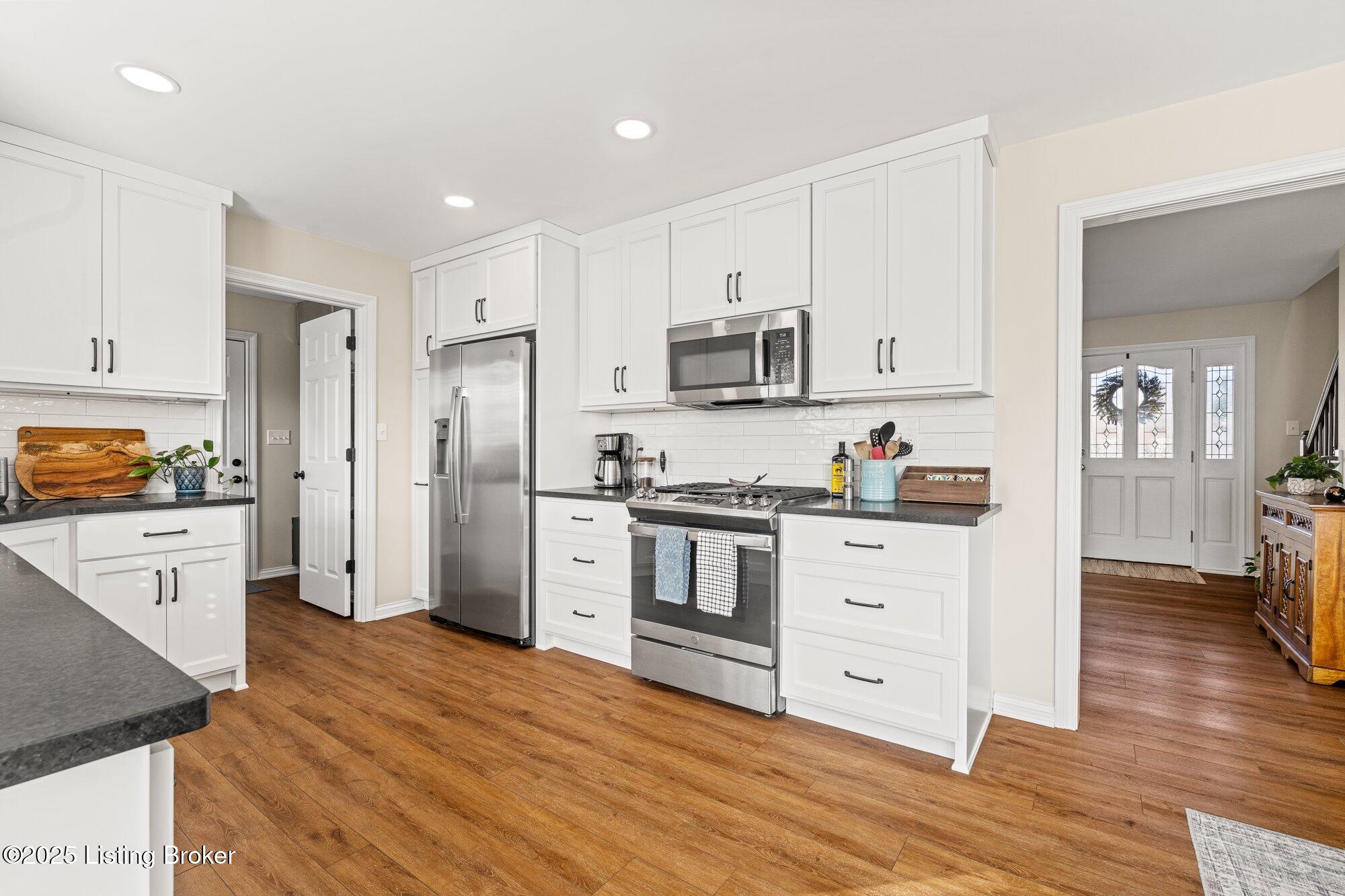 113 Stoneledge Dr