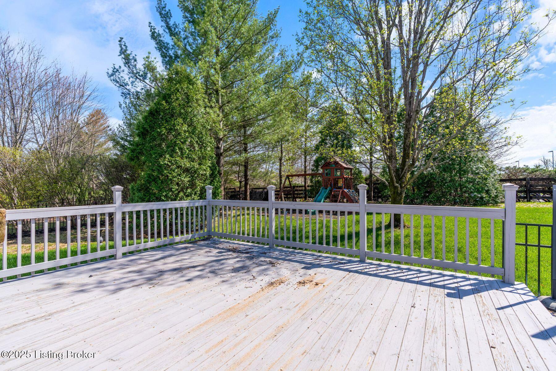 3025 Albrecht Dr