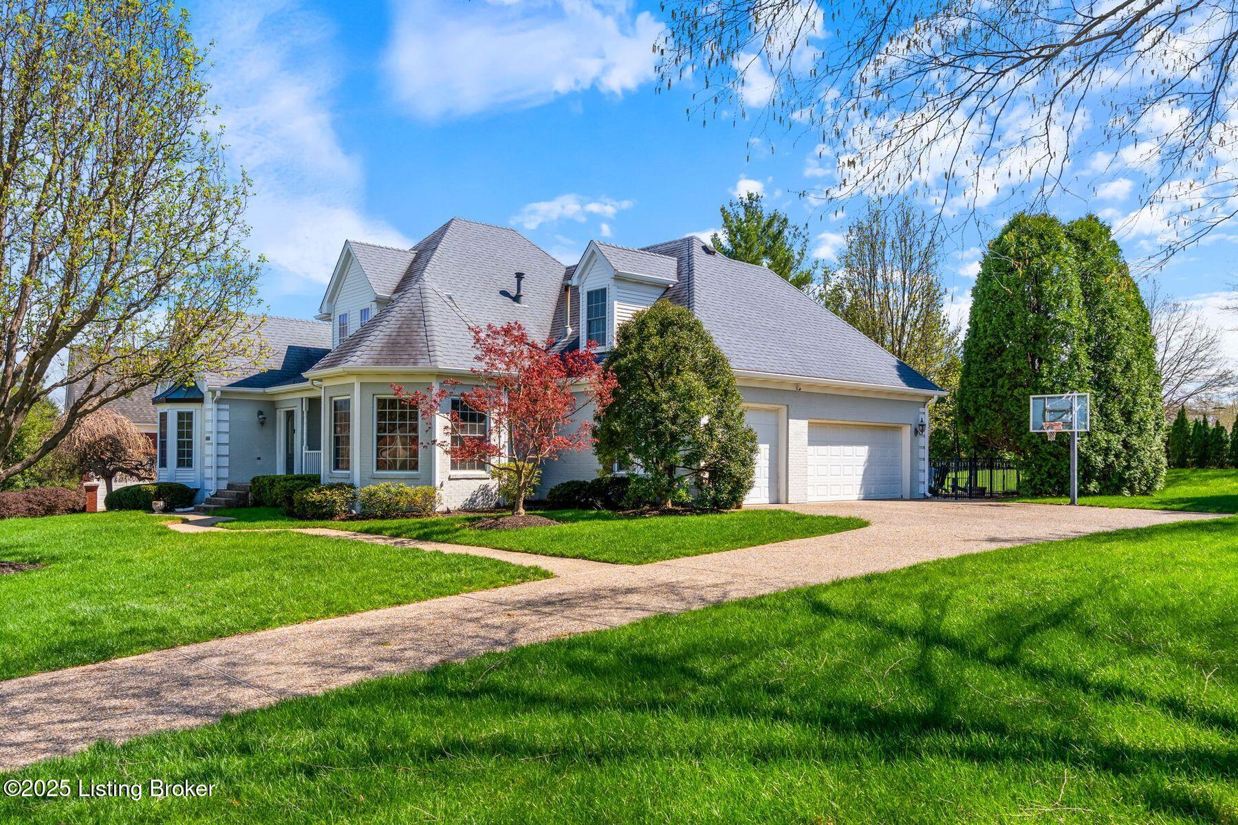 3025 Albrecht Dr