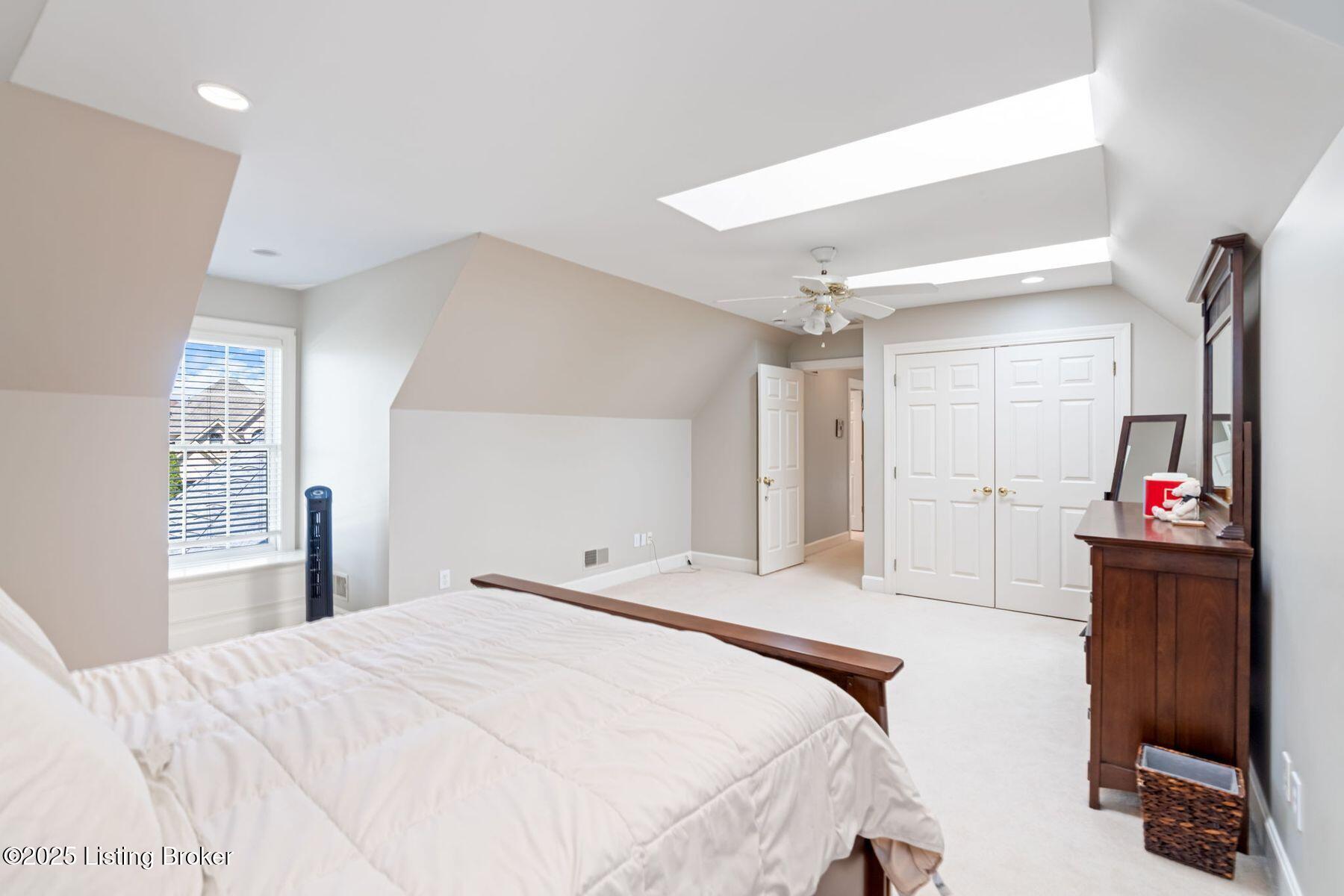 3025 Albrecht Dr