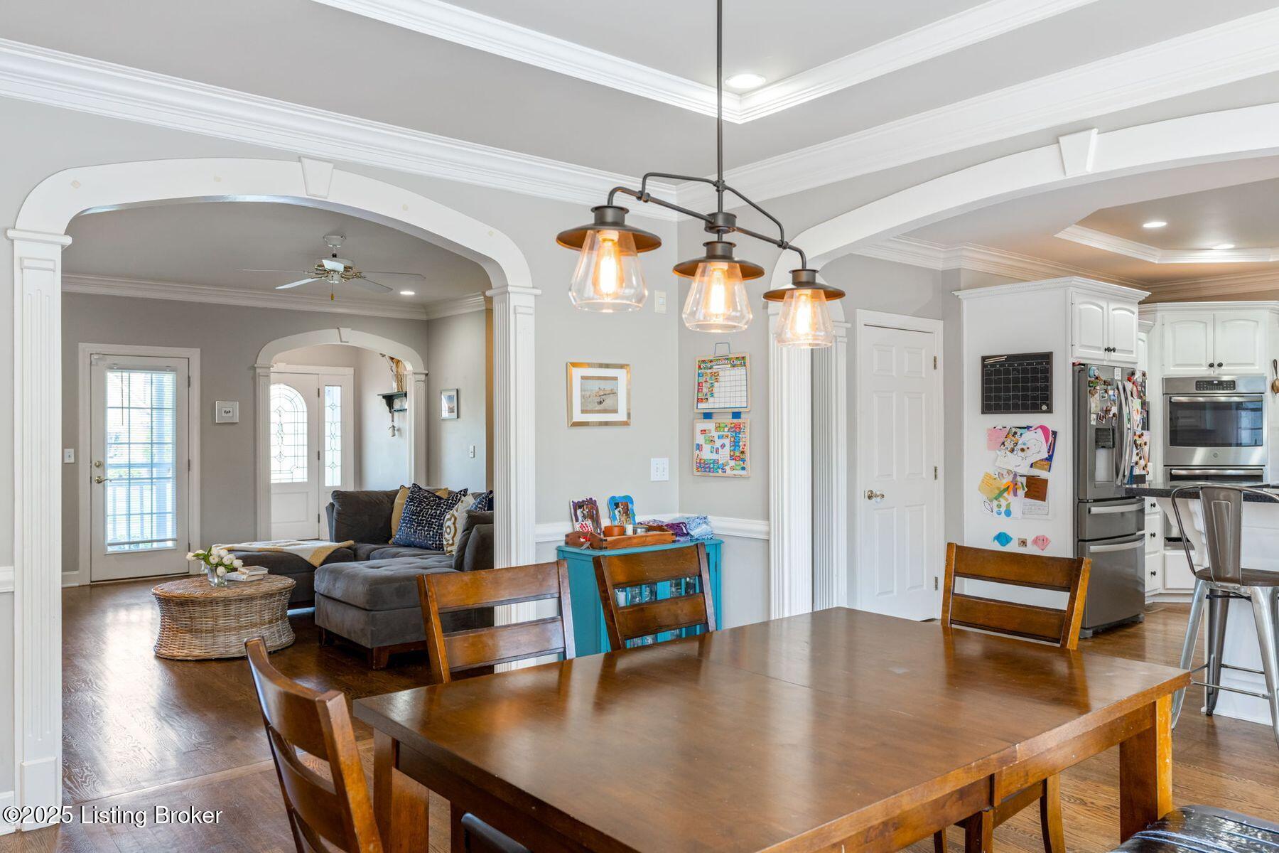 3025 Albrecht Dr