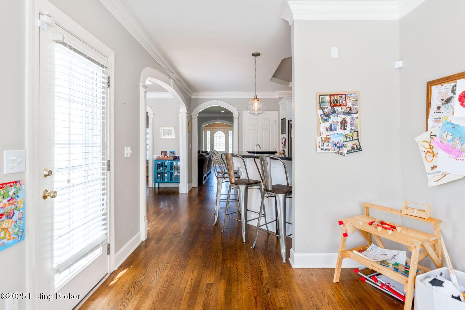 3025 Albrecht Dr