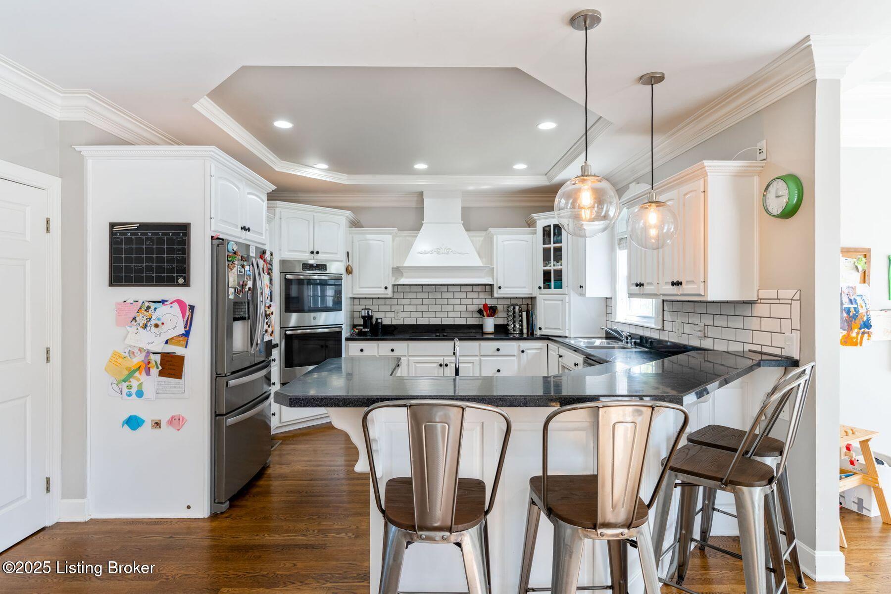 3025 Albrecht Dr