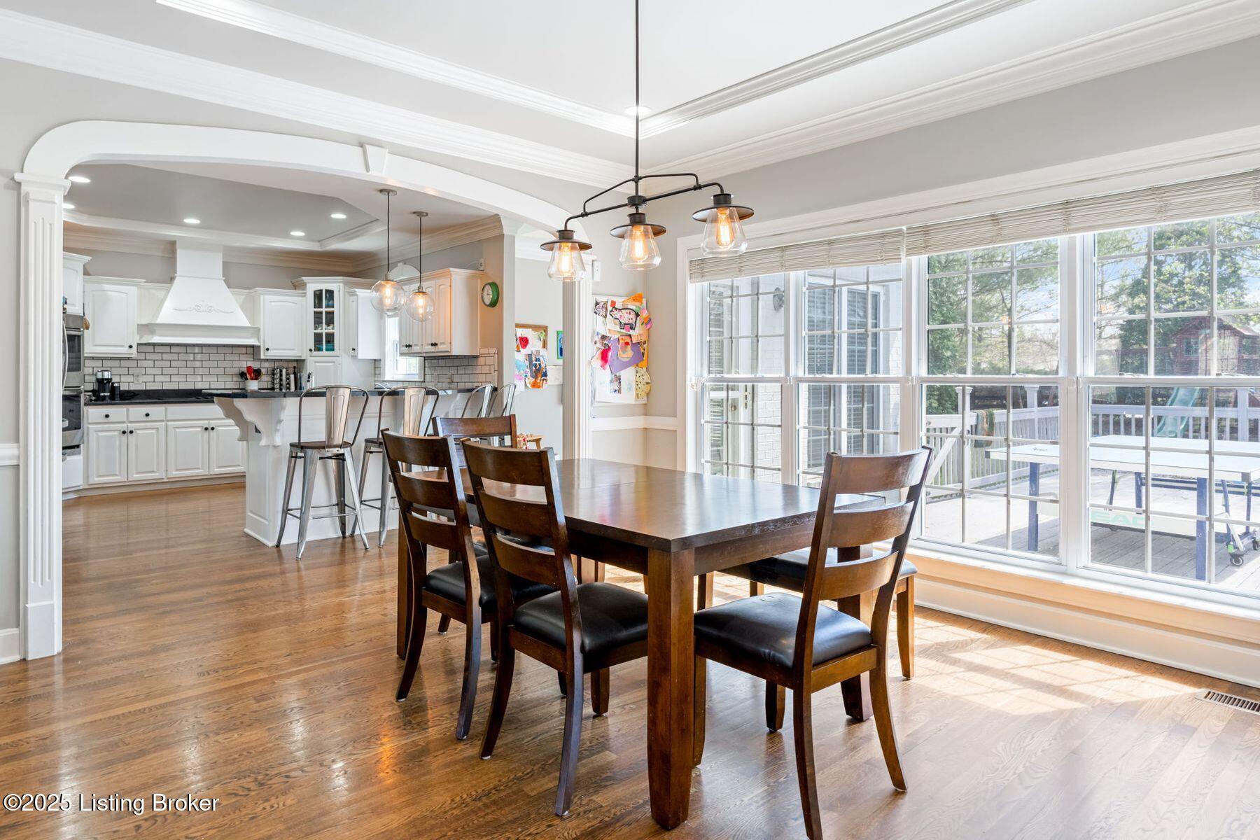 3025 Albrecht Dr