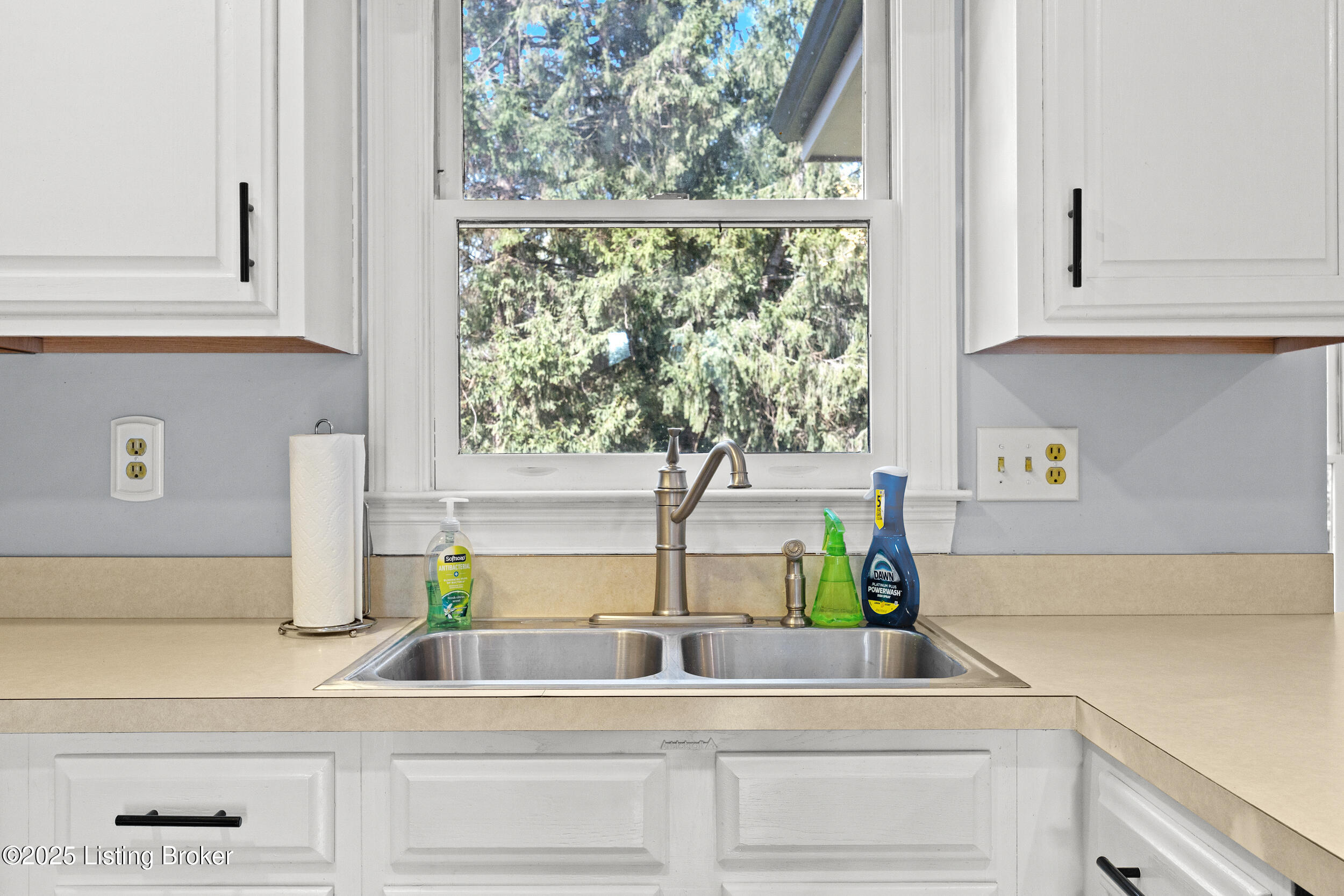 5706 Timber Ridge Dr