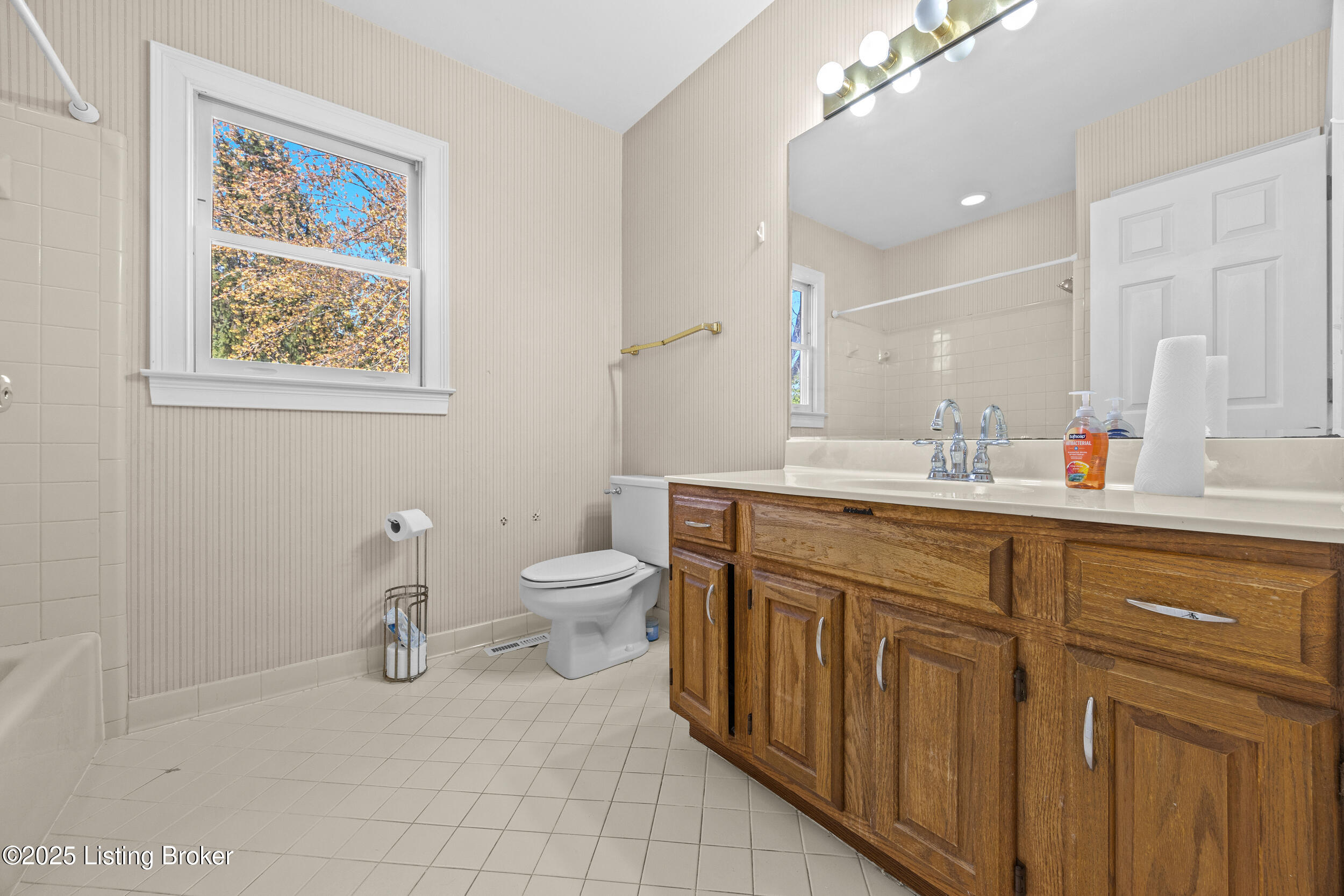 5706 Timber Ridge Dr