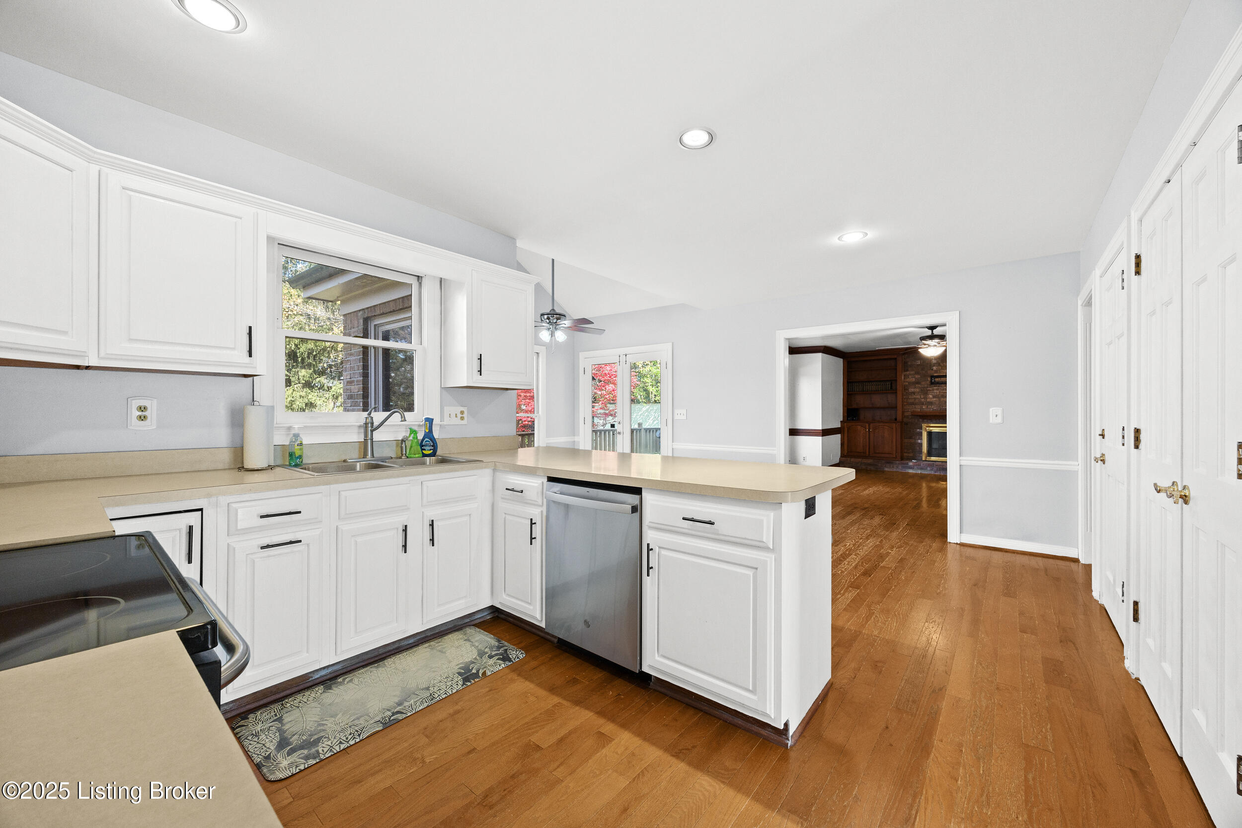 5706 Timber Ridge Dr