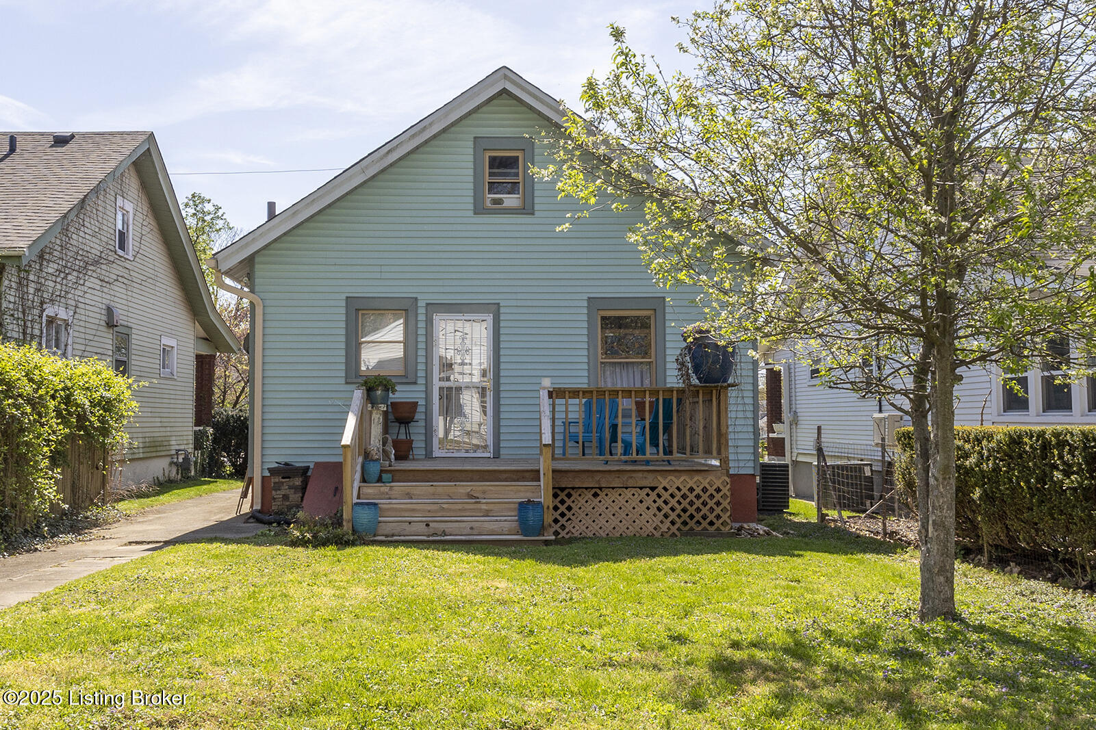 1103 Julia Ave