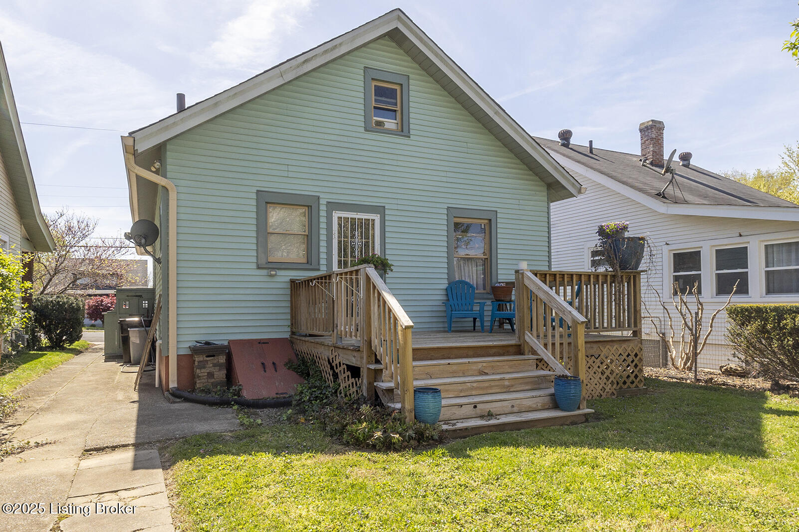 1103 Julia Ave