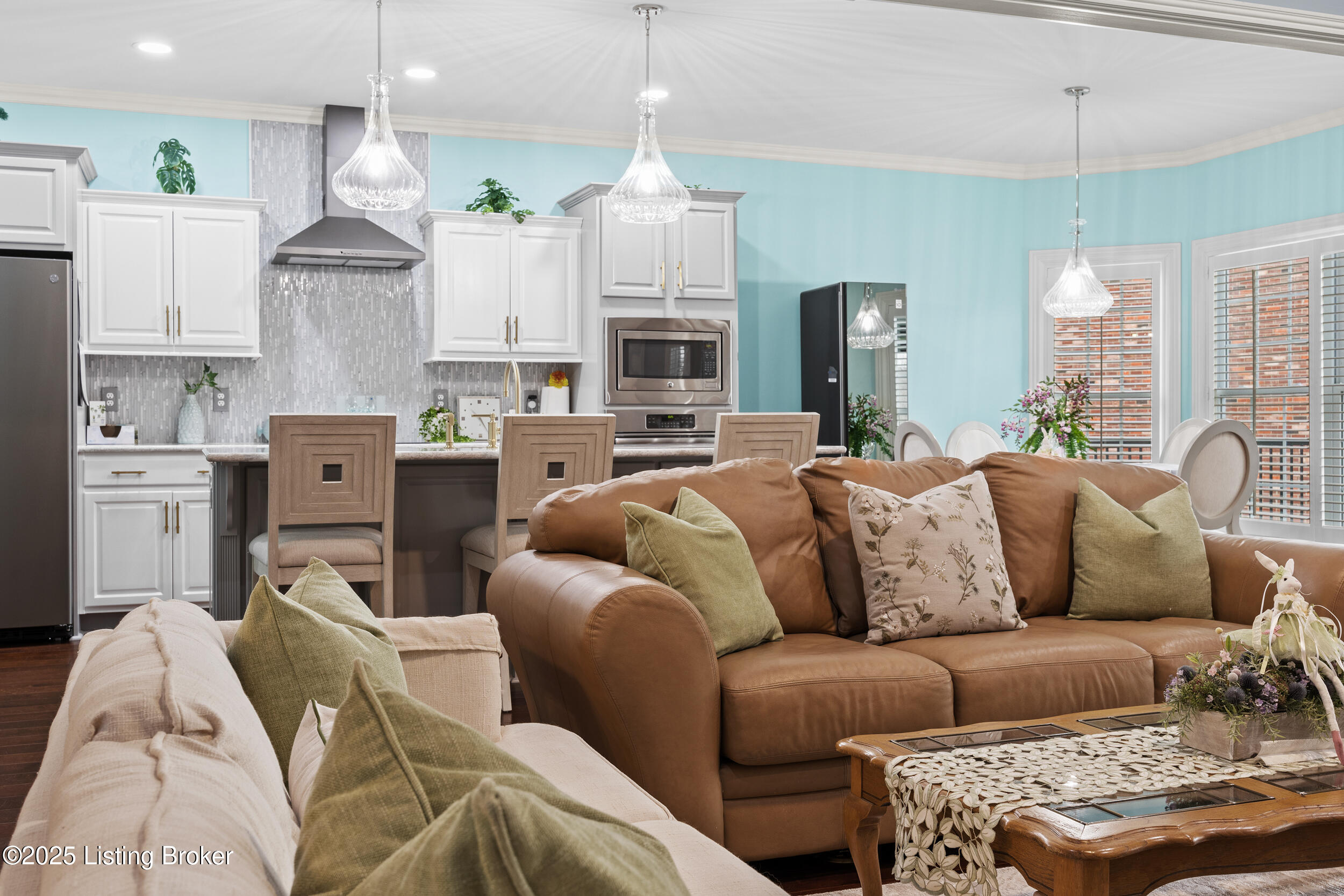 104 Whispering Pines Cir