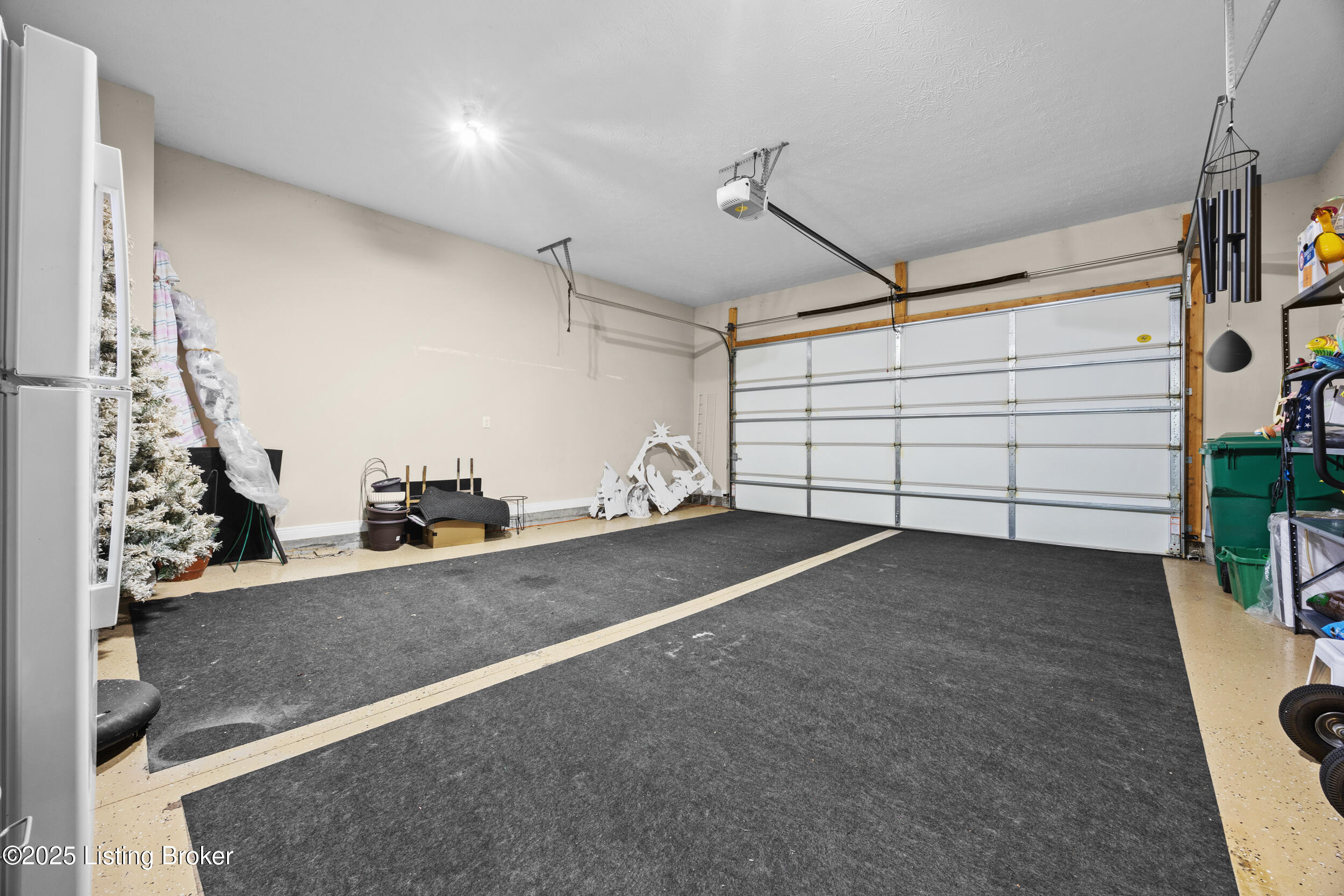 104 Whispering Pines Cir