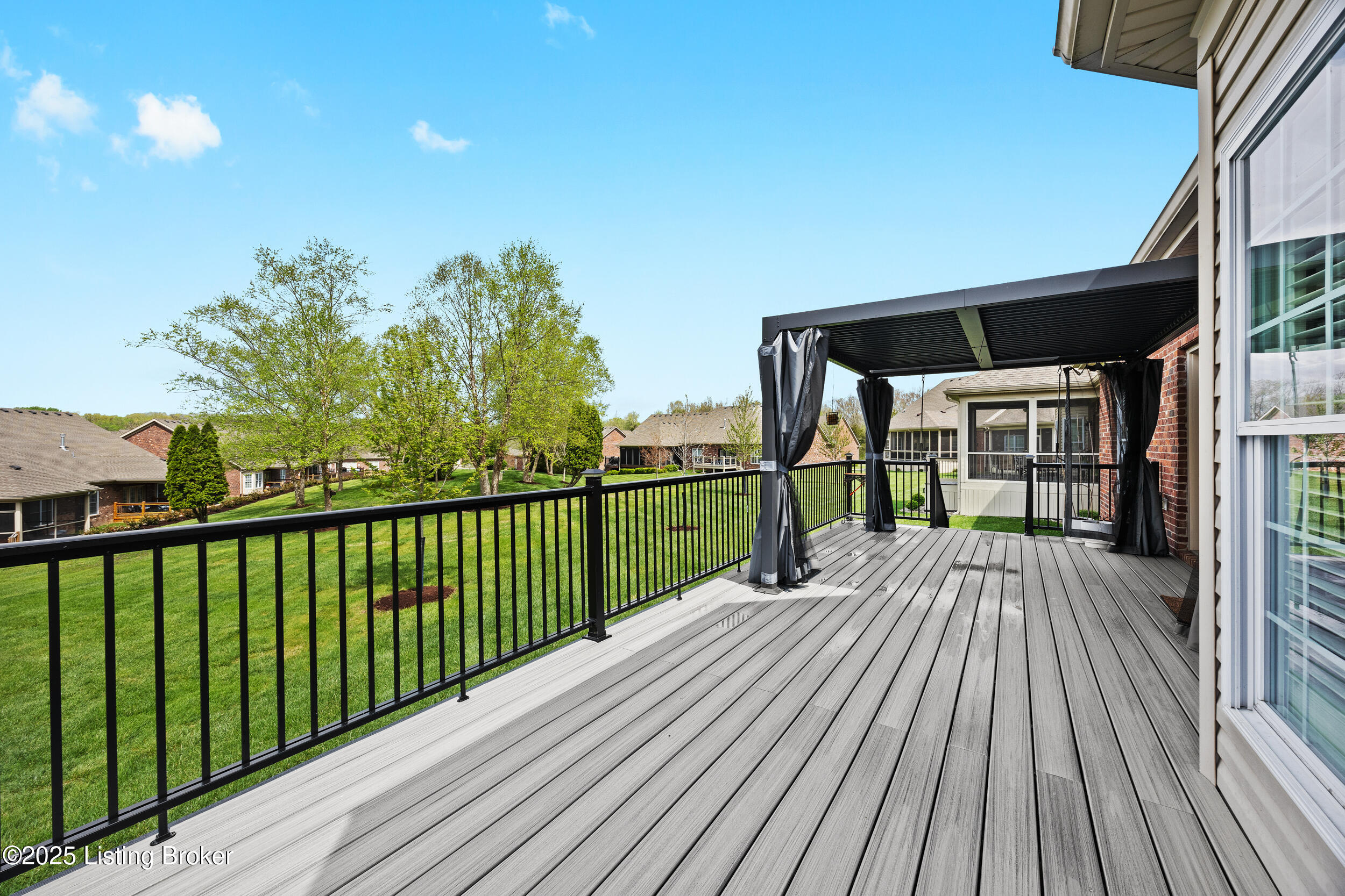 104 Whispering Pines Cir