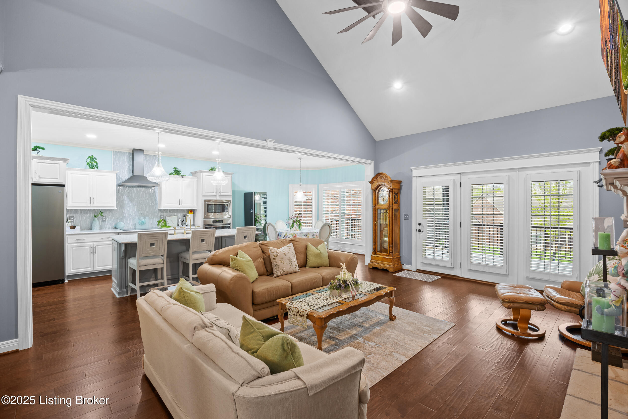 104 Whispering Pines Cir