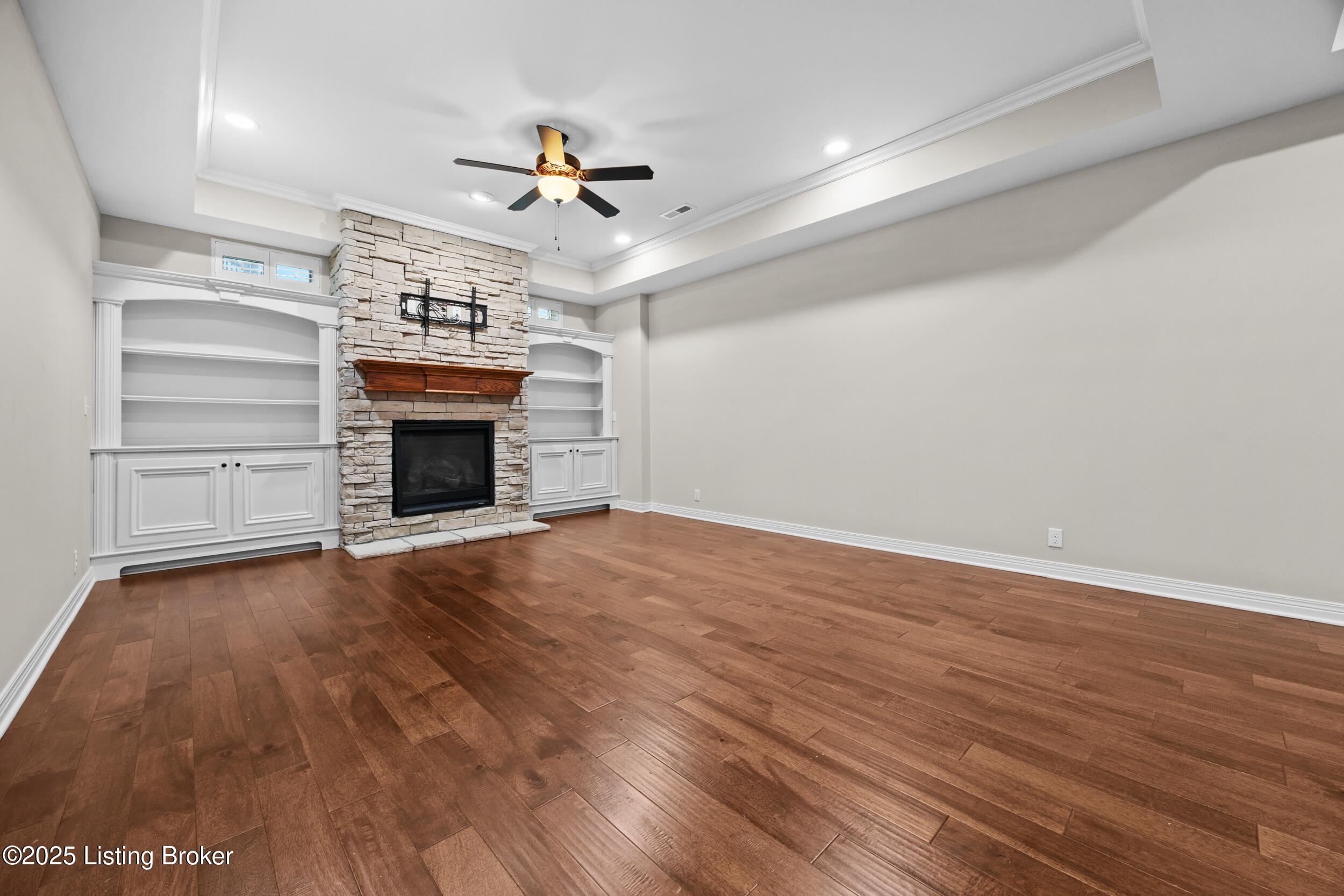 104 Whispering Pines Cir