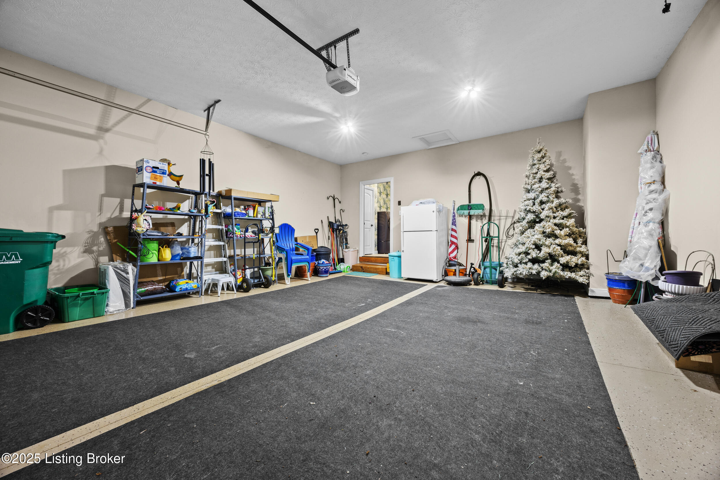 104 Whispering Pines Cir