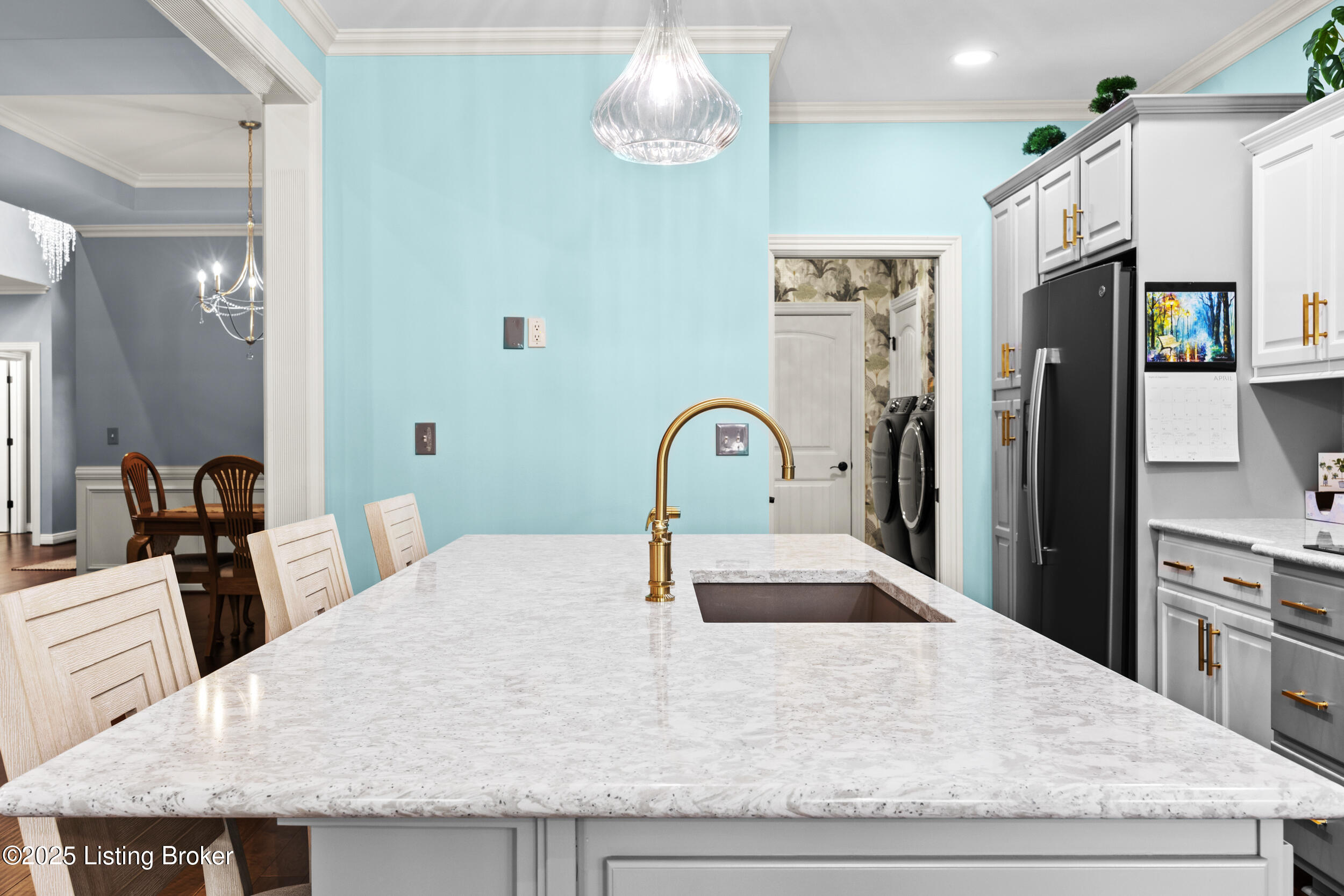 104 Whispering Pines Cir